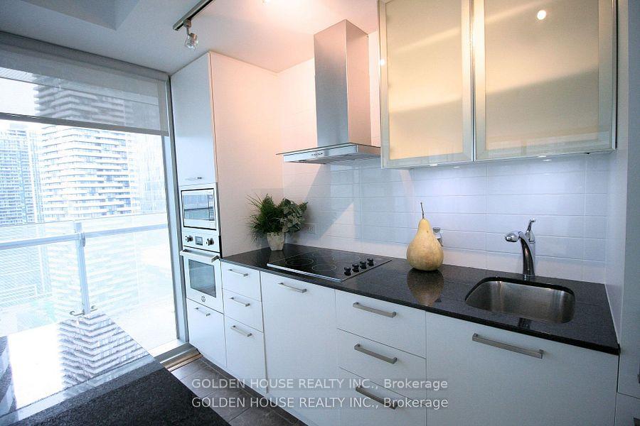 Photo 6 of Unit 2810, 12 York Street, Toronto, Waterfront Communities — HOMEH