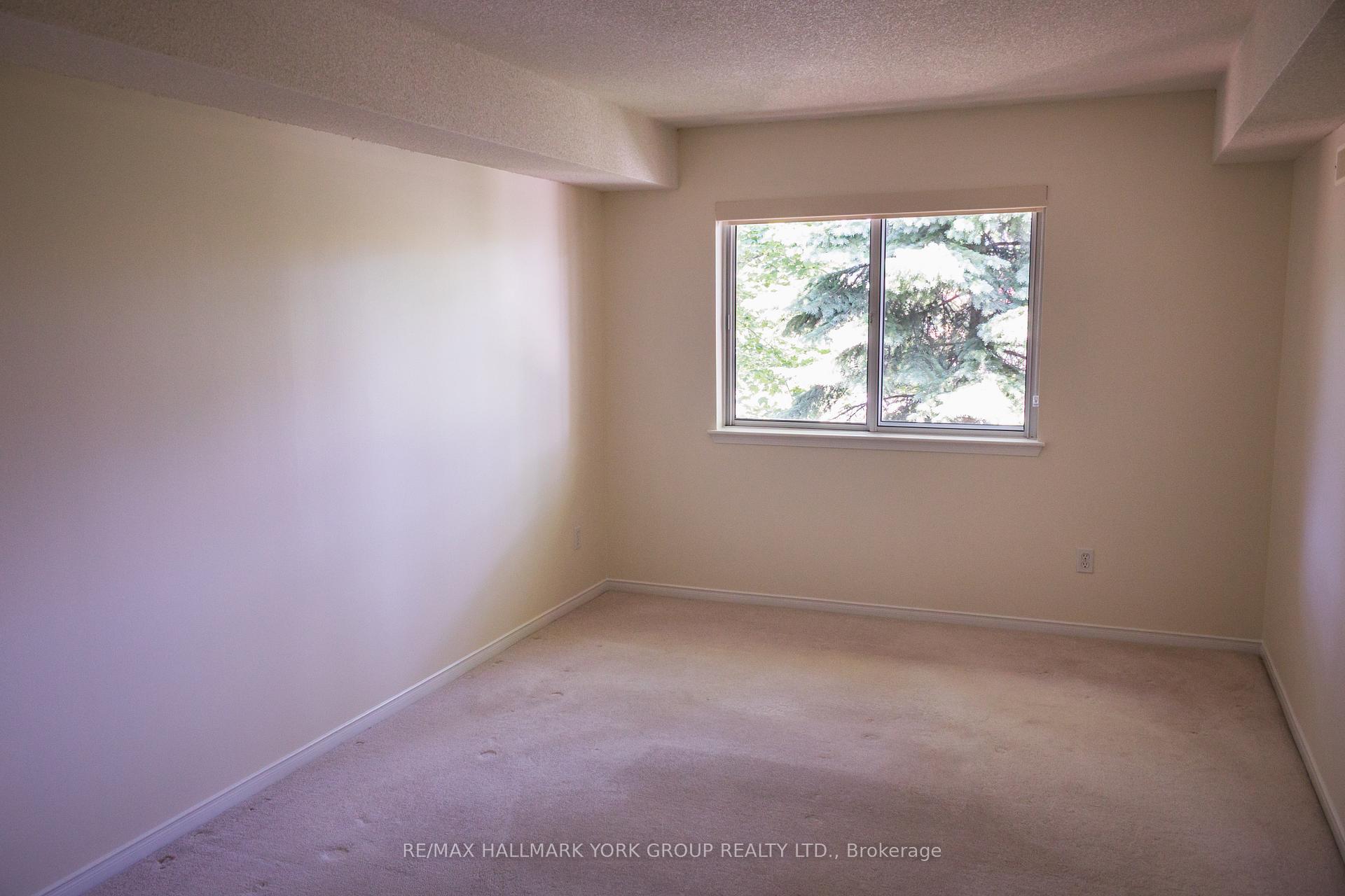 Photo 5 of Unit 408, 143 Edgehill Drive, Barrie, Letitia Heights — HOMEH