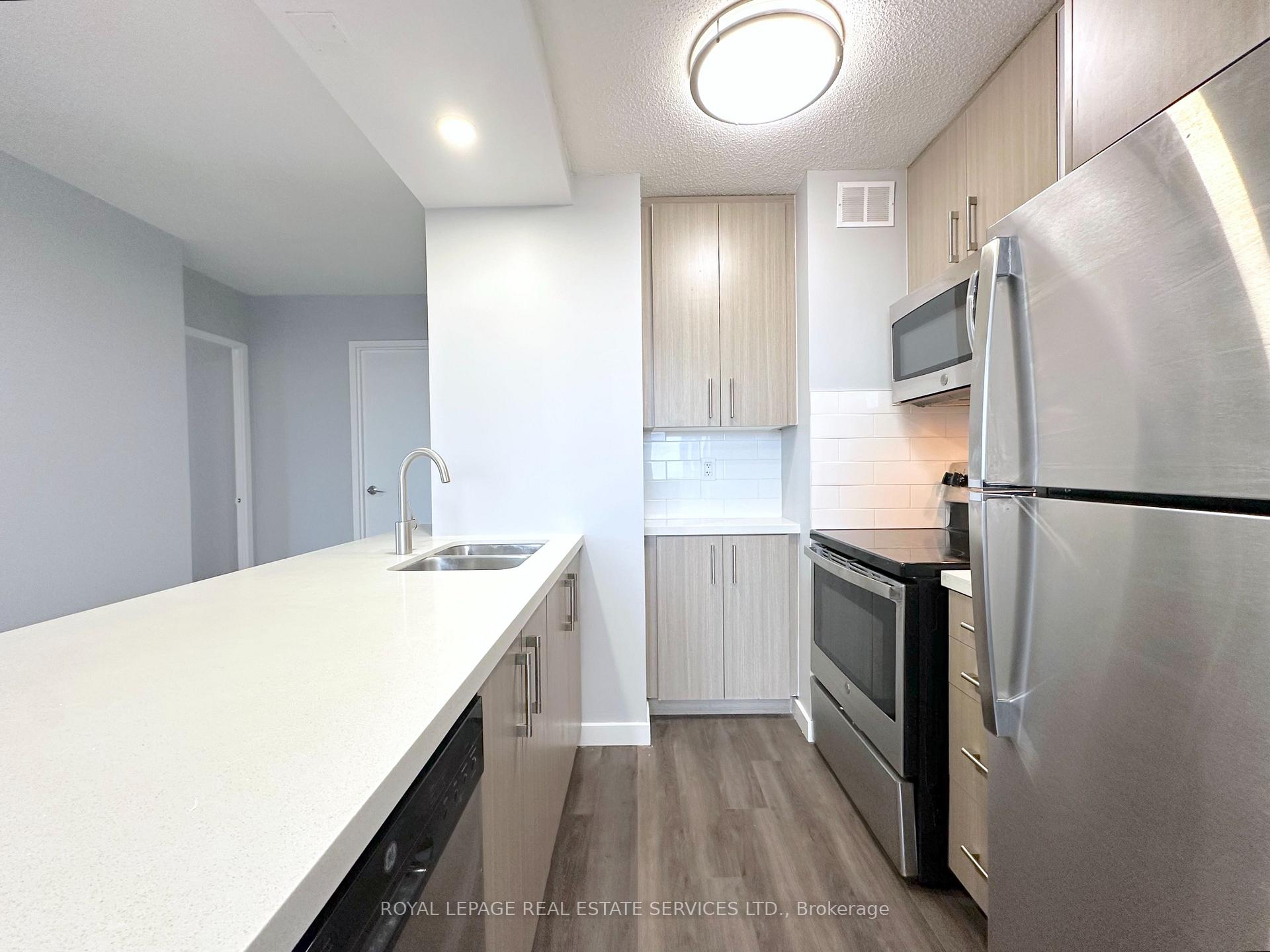 Photo 3 of Unit 1701, 275 Main Street, Toronto, East End-Danforth — HOMEH