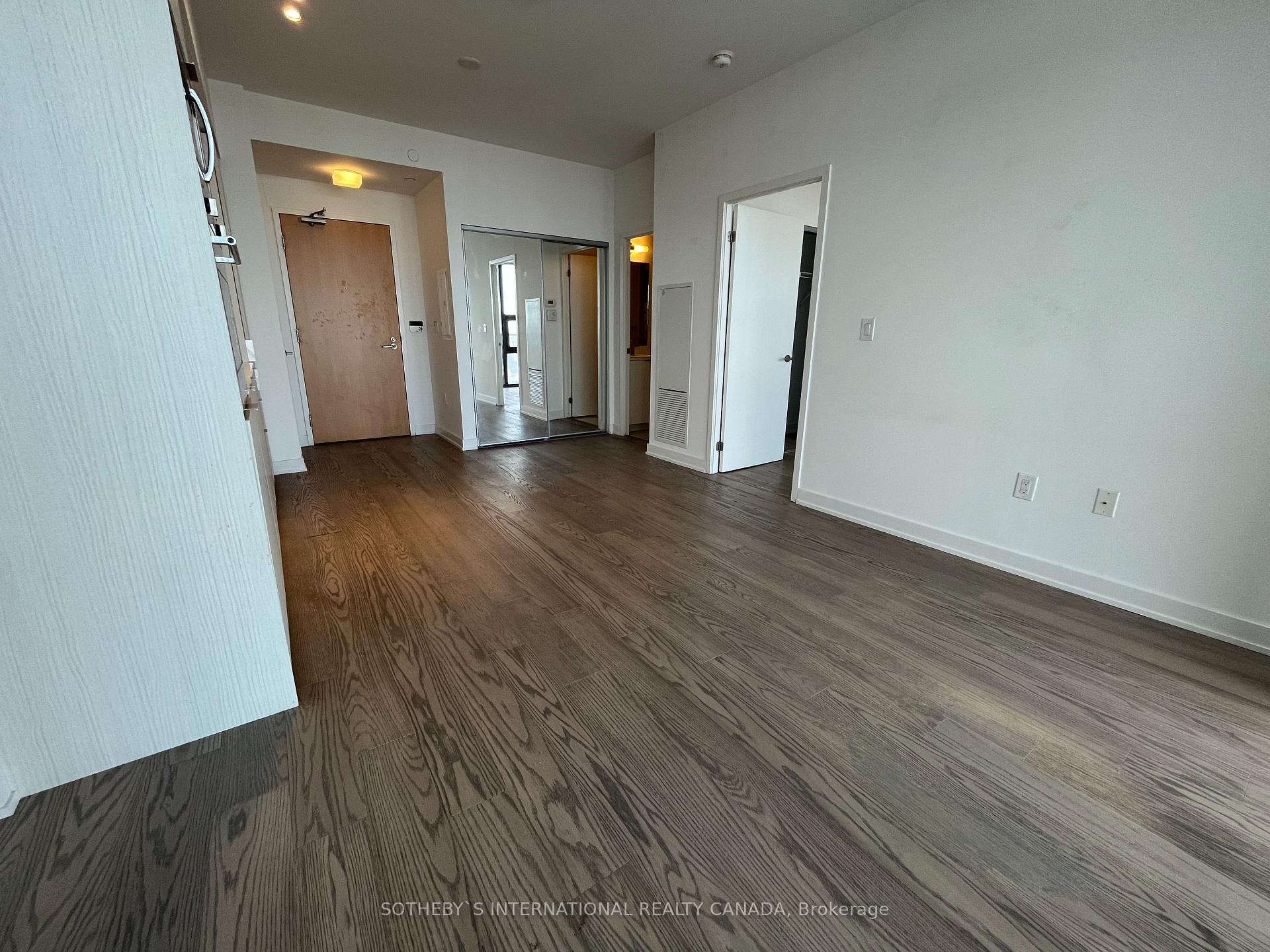 Photo 6 of Unit 5301, 11 Wellesley Street W, Toronto, Bay Street Corridor — HOMEH