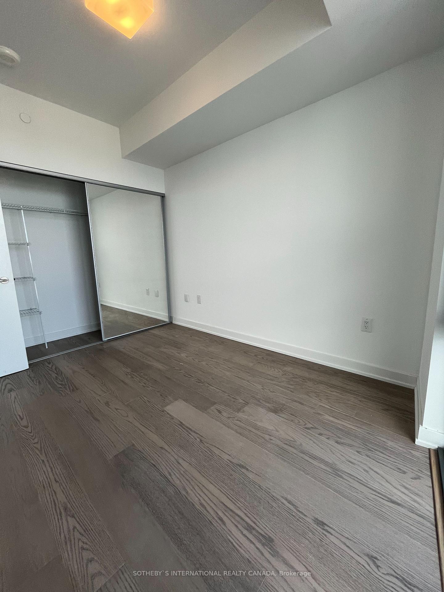 Photo 9 of Unit 5301, 11 Wellesley Street W, Toronto, Bay Street Corridor — HOMEH