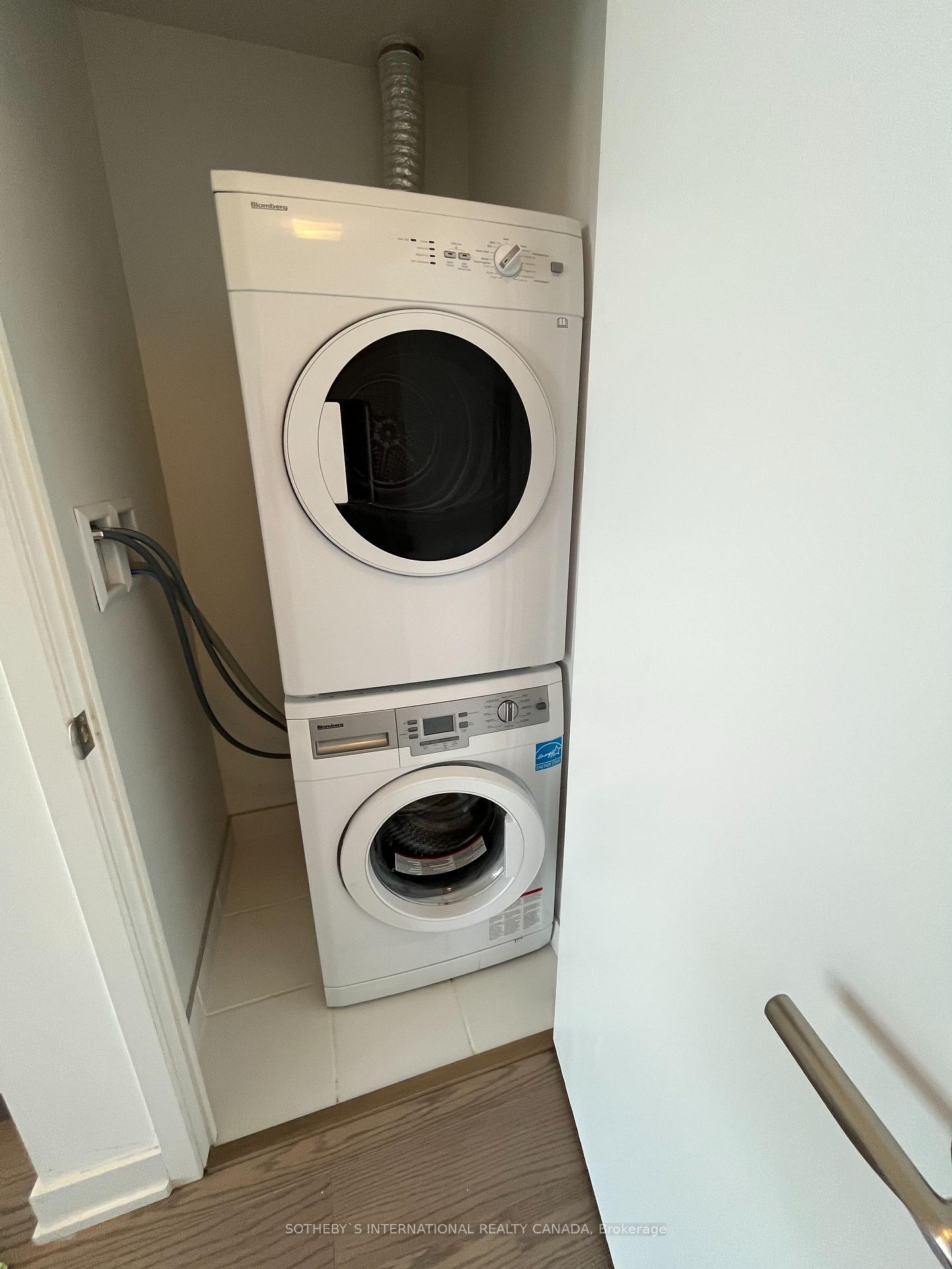Photo 10 of Unit 5301, 11 Wellesley Street W, Toronto, Bay Street Corridor — HOMEH