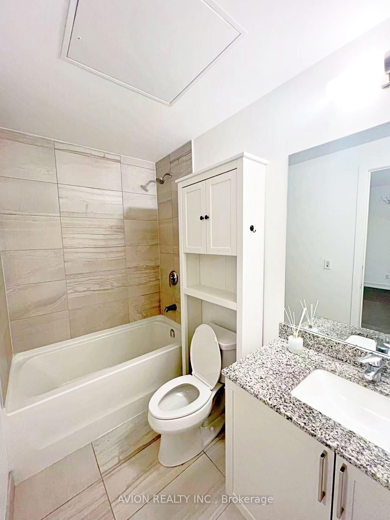 Photo 5 of Unit 327W, 268 Buchanan Drive, Markham, Unionville — HOMEH