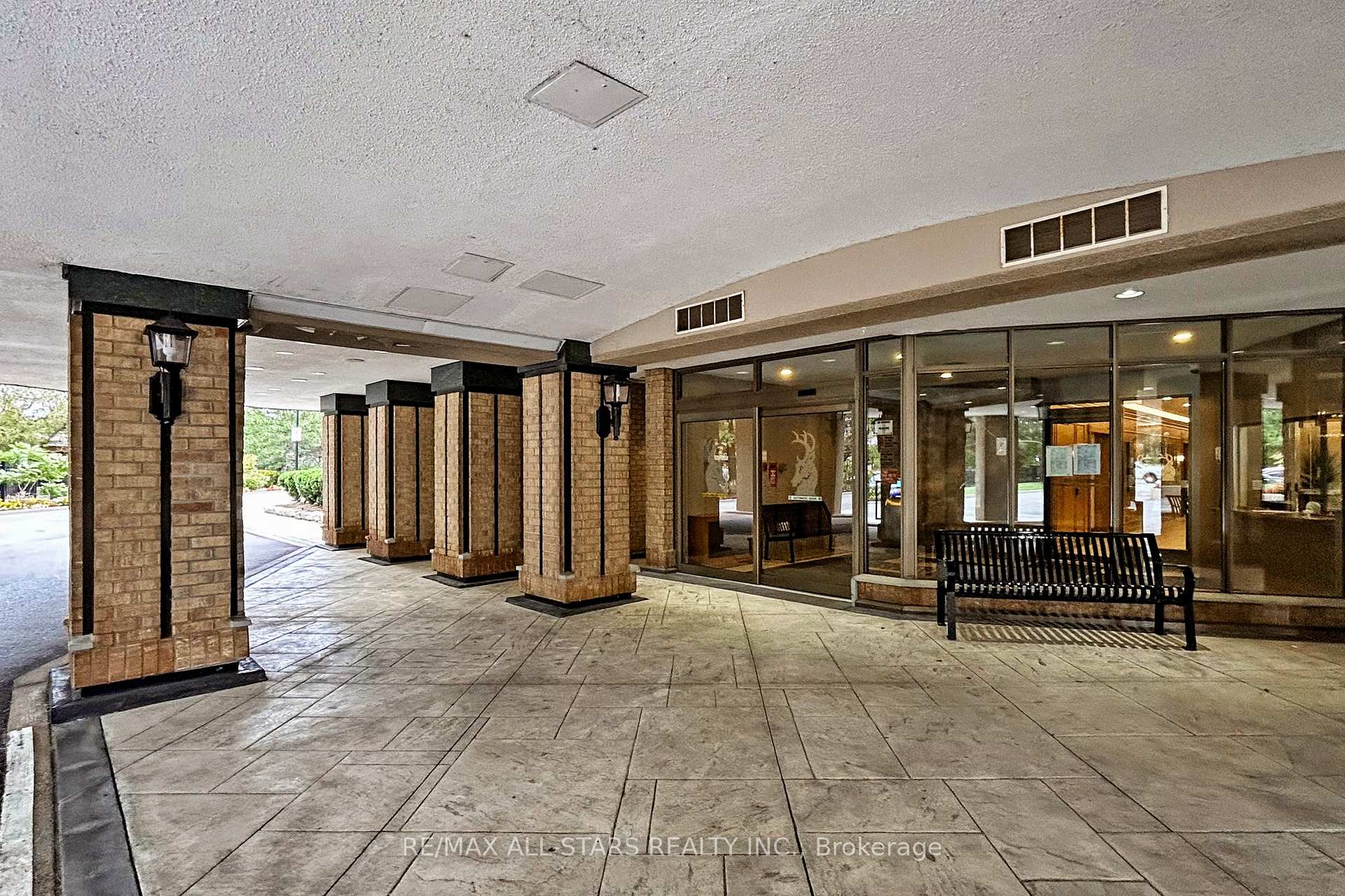 Photo 1 of Unit 1506, 610 Bullock Drive, Markham, Markville — HOMEH