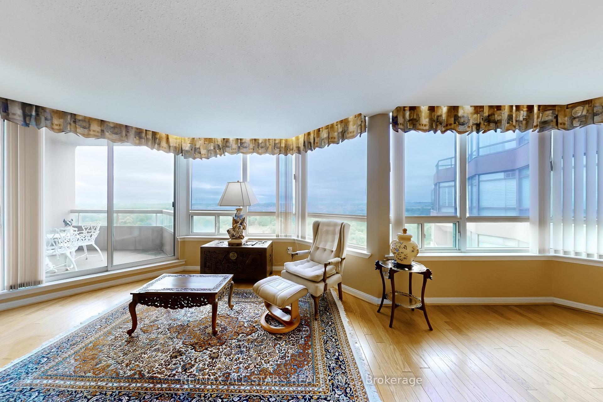 Photo 9 of Unit 1506, 610 Bullock Drive, Markham, Markville — HOMEH