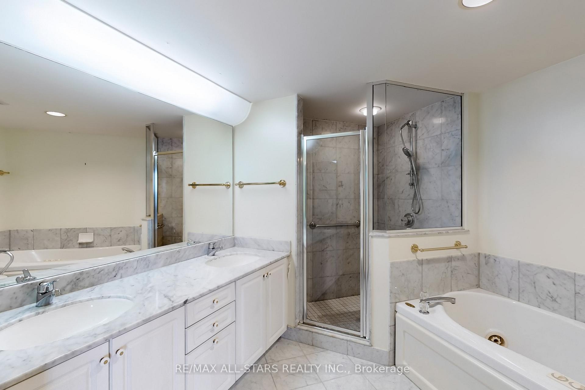 Photo 12 of Unit 1506, 610 Bullock Drive, Markham, Markville — HOMEH