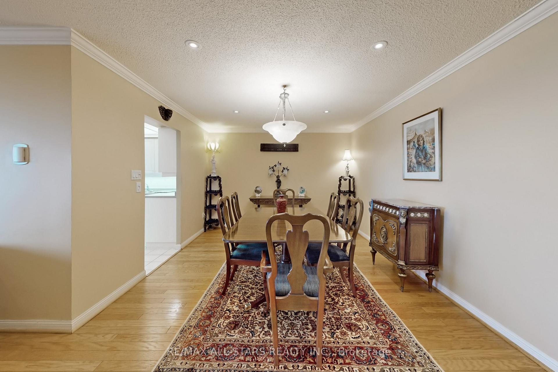 Photo 33 of Unit 1506, 610 Bullock Drive, Markham, Markville — HOMEH