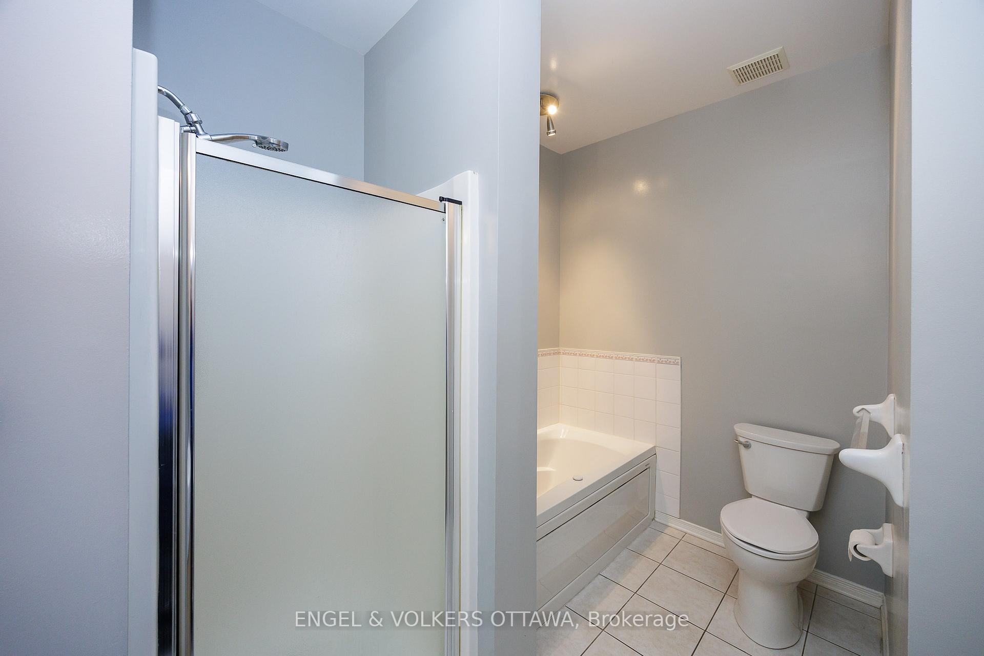 Photo 34 of 34 Briardale Crescent, Ottawa, City View/Skyline/Fisher Heights/Parkwood Hills — HOMEH