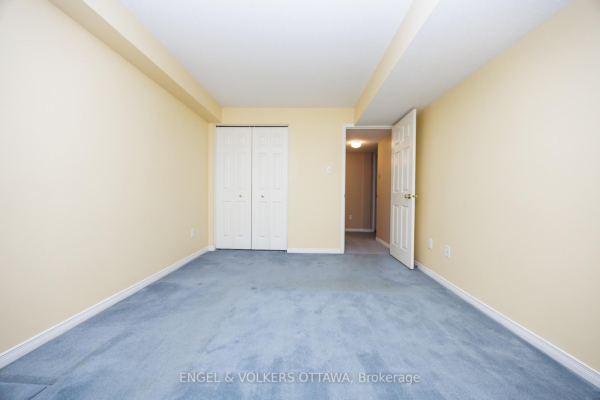 Photo 43 of 34 Briardale Crescent, Ottawa, City View/Skyline/Fisher Heights/Parkwood Hills — HOMEH