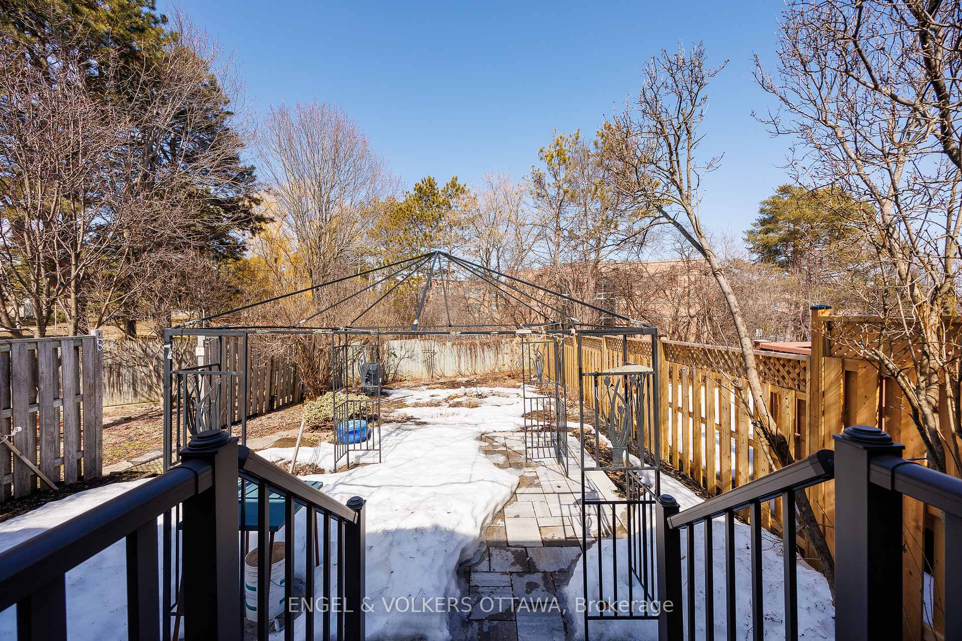 Photo 47 of 34 Briardale Crescent, Ottawa, City View/Skyline/Fisher Heights/Parkwood Hills — HOMEH