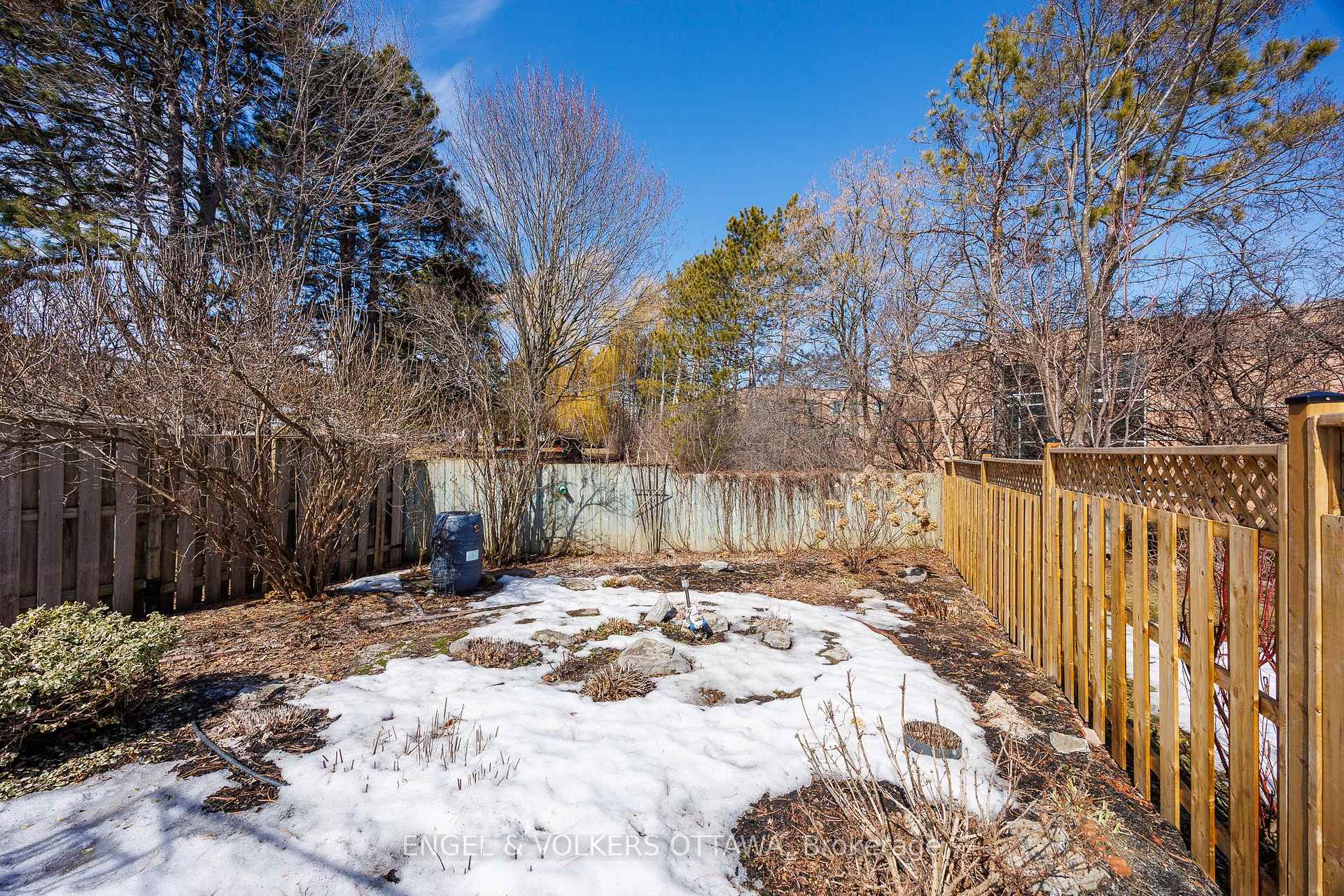 Photo 48 of 34 Briardale Crescent, Ottawa, City View/Skyline/Fisher Heights/Parkwood Hills — HOMEH
