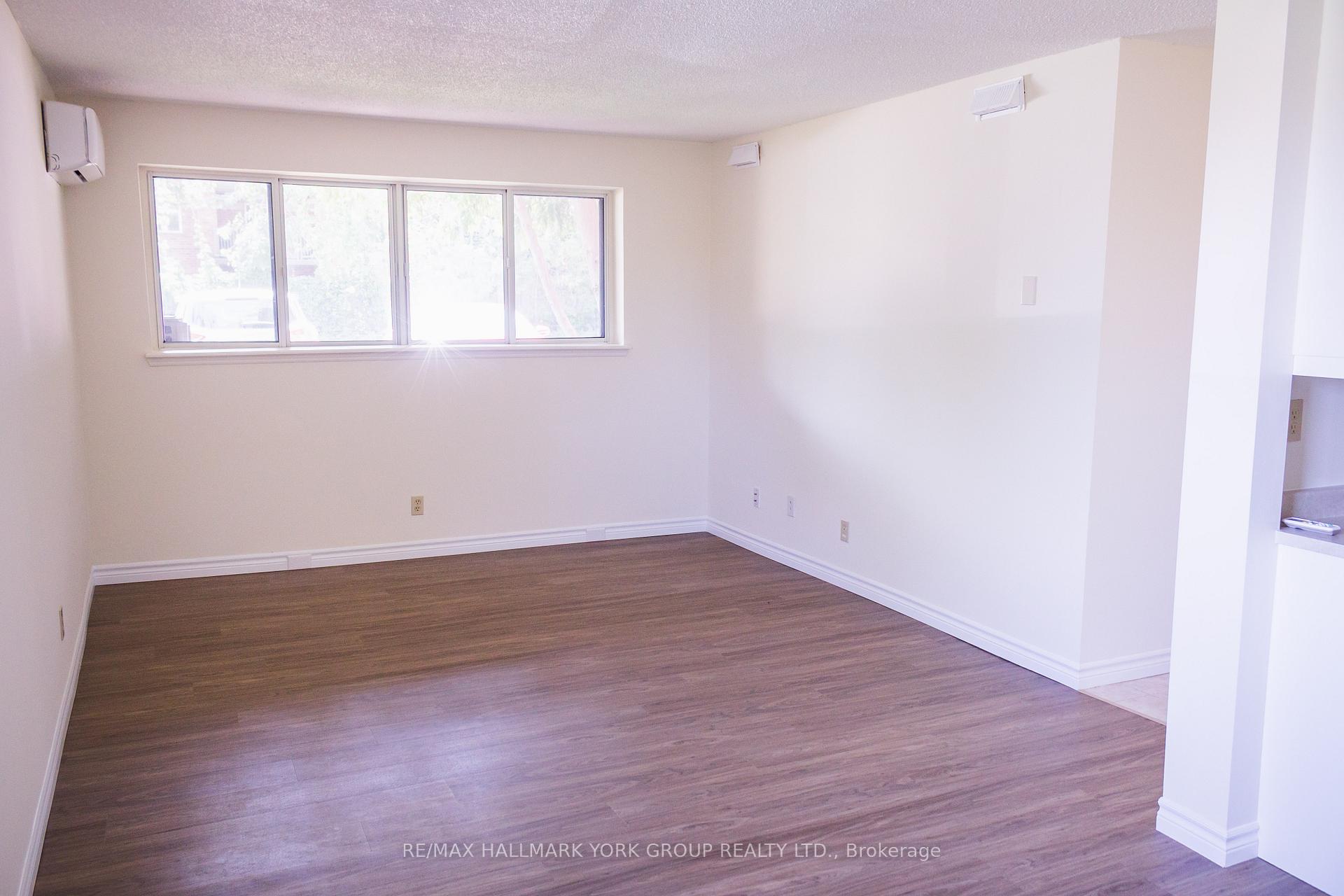 Photo 11 of Unit M2, 141 Edgehill Drive, Barrie, Letitia Heights — HOMEH