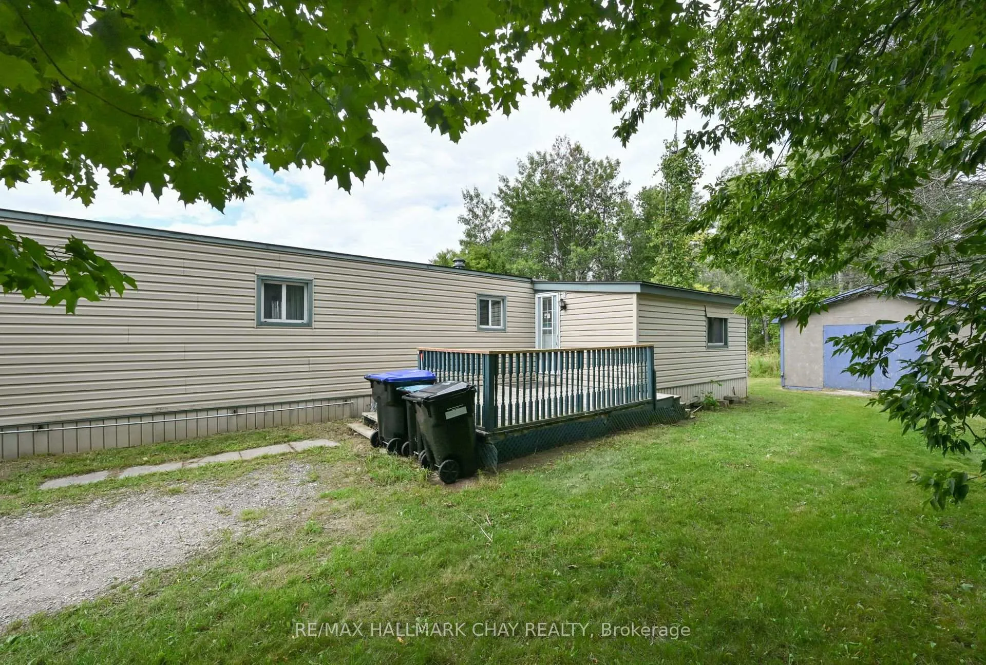 Photo 3 of 32 Shamrock Crescent, Essa, Rural Essa — HOMEH