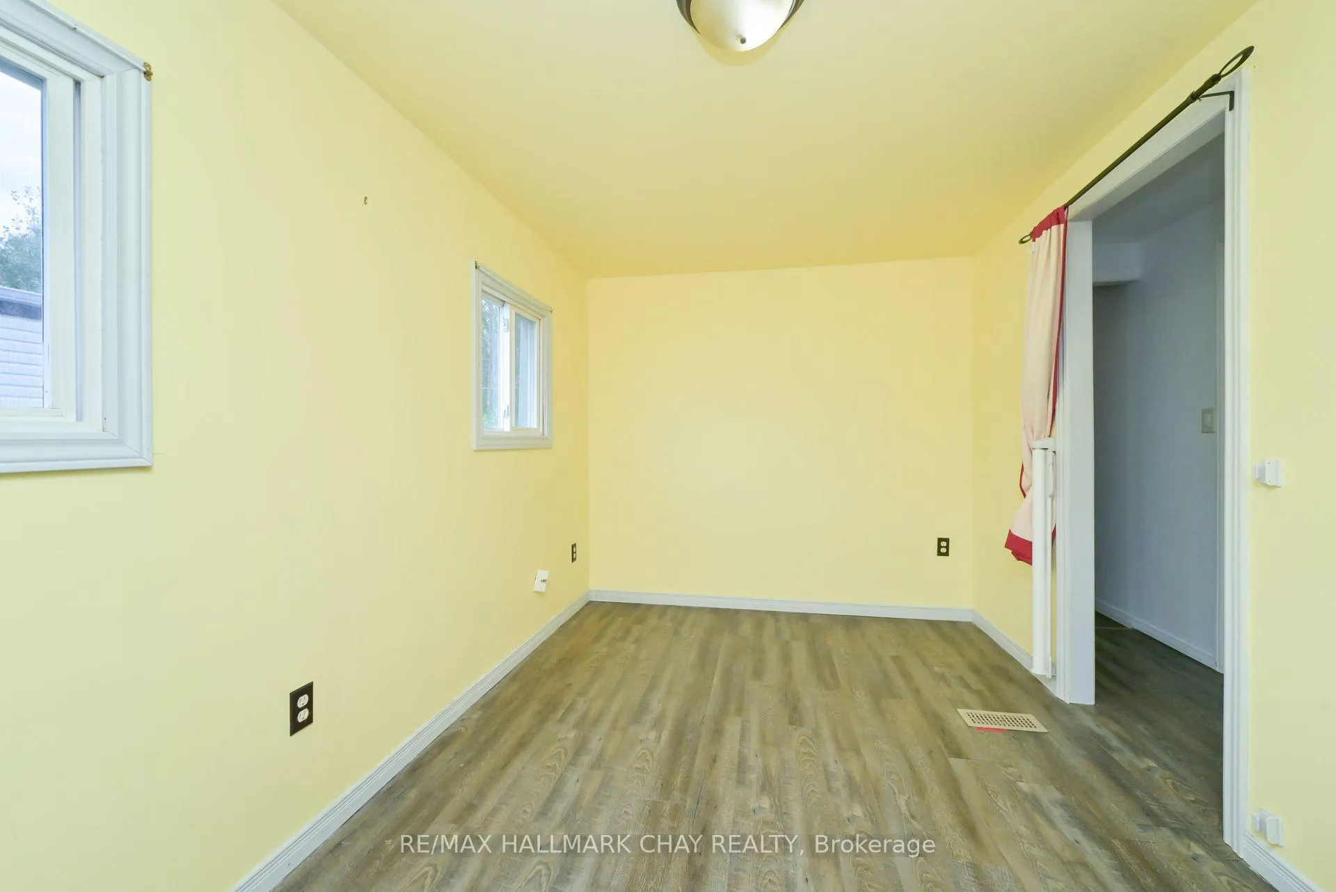 Photo 13 of 32 Shamrock Crescent, Essa, Rural Essa — HOMEH