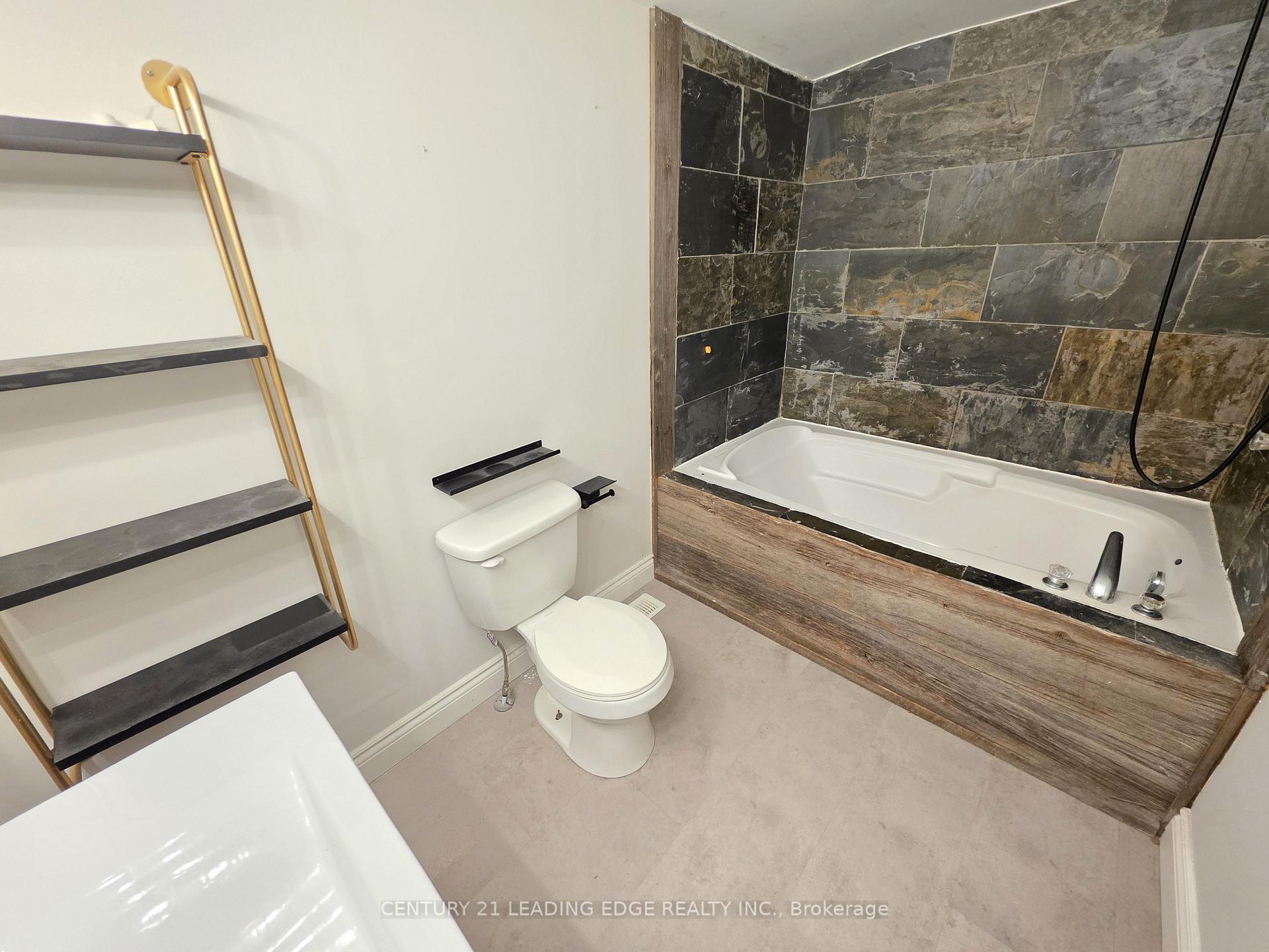 Photo 7 of 235 Bayview Avenue, Georgina, Keswick South — HOMEH