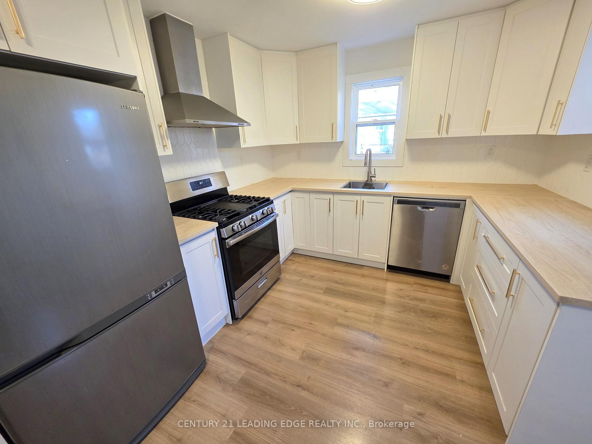 Photo 10 of 235 Bayview Avenue, Georgina, Keswick South — HOMEH