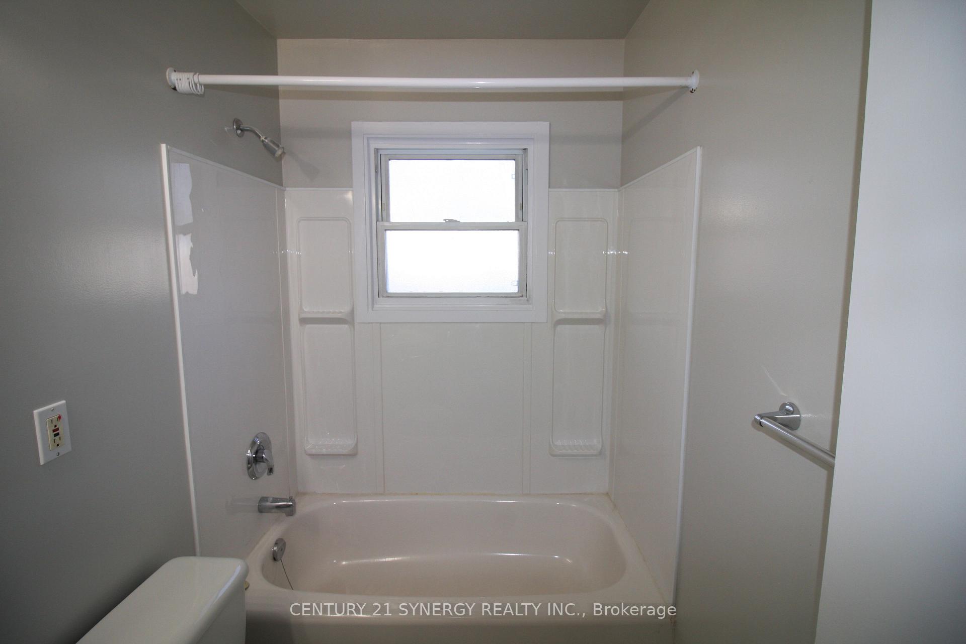 Photo 11 of Unit 6, 173 Park Avenue, Carleton Place — HOMEH