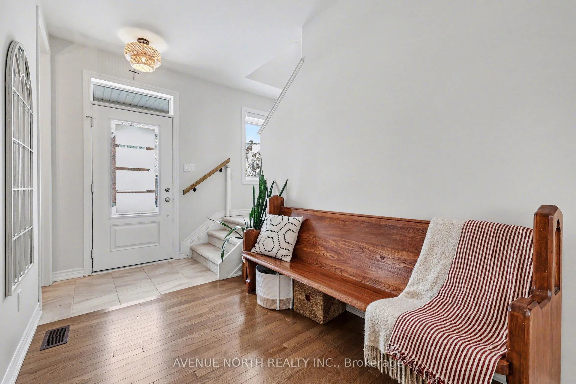 Photo 3 of 206 Douglas Fir Street, Ottawa, Barrhaven - Heritage Park — HOMEH