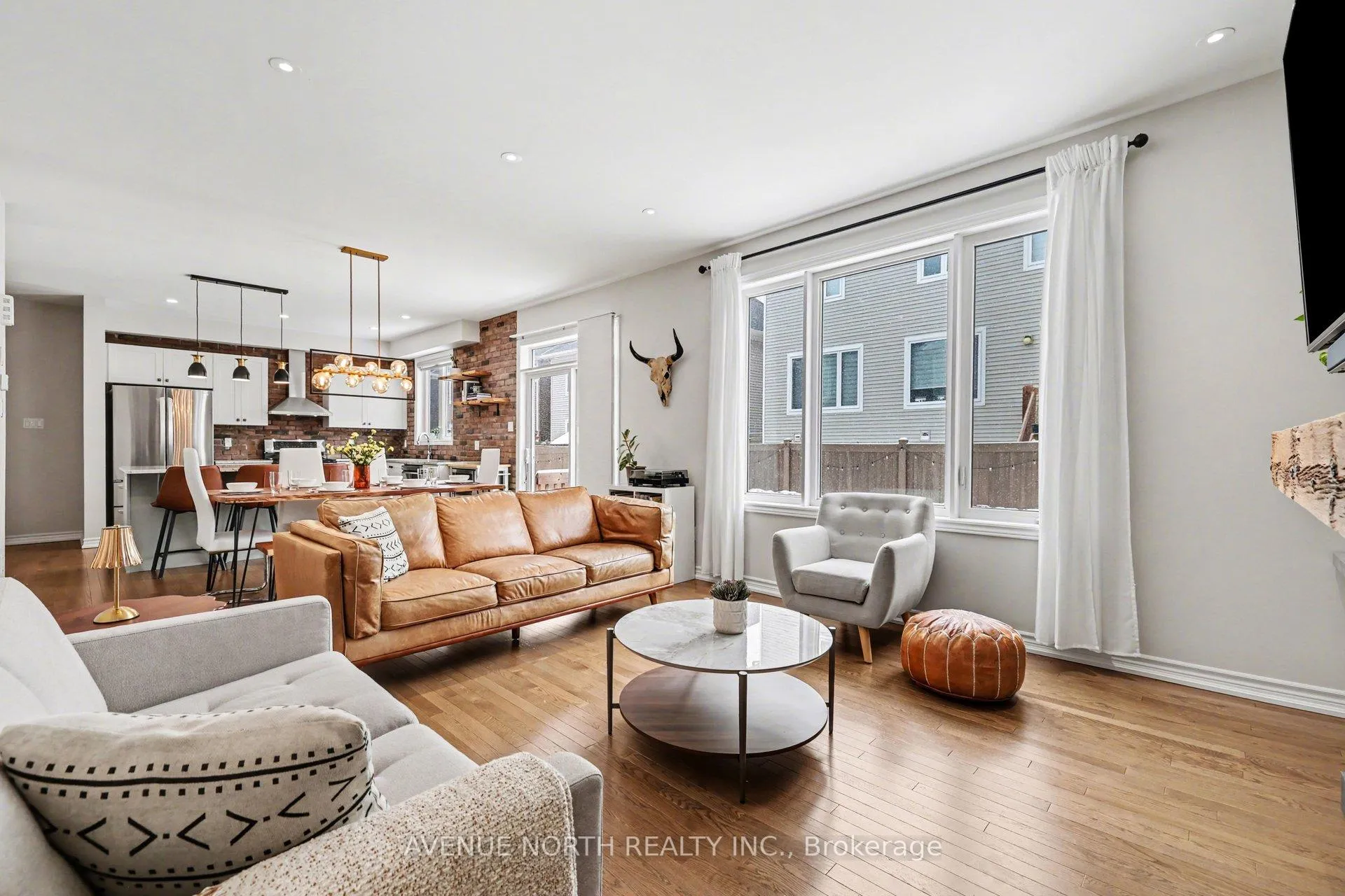 Photo 5 of 206 Douglas Fir Street, Ottawa, Barrhaven - Heritage Park — HOMEH