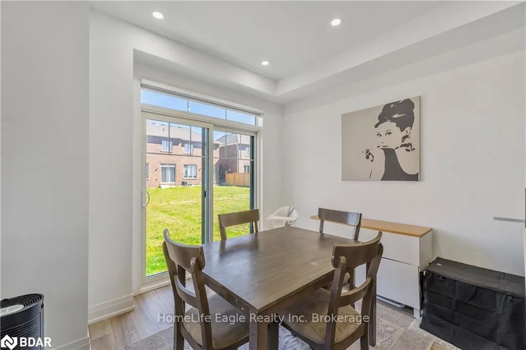 Photo 8 of 58 Tracey Lane, Collingwood — HOMEH