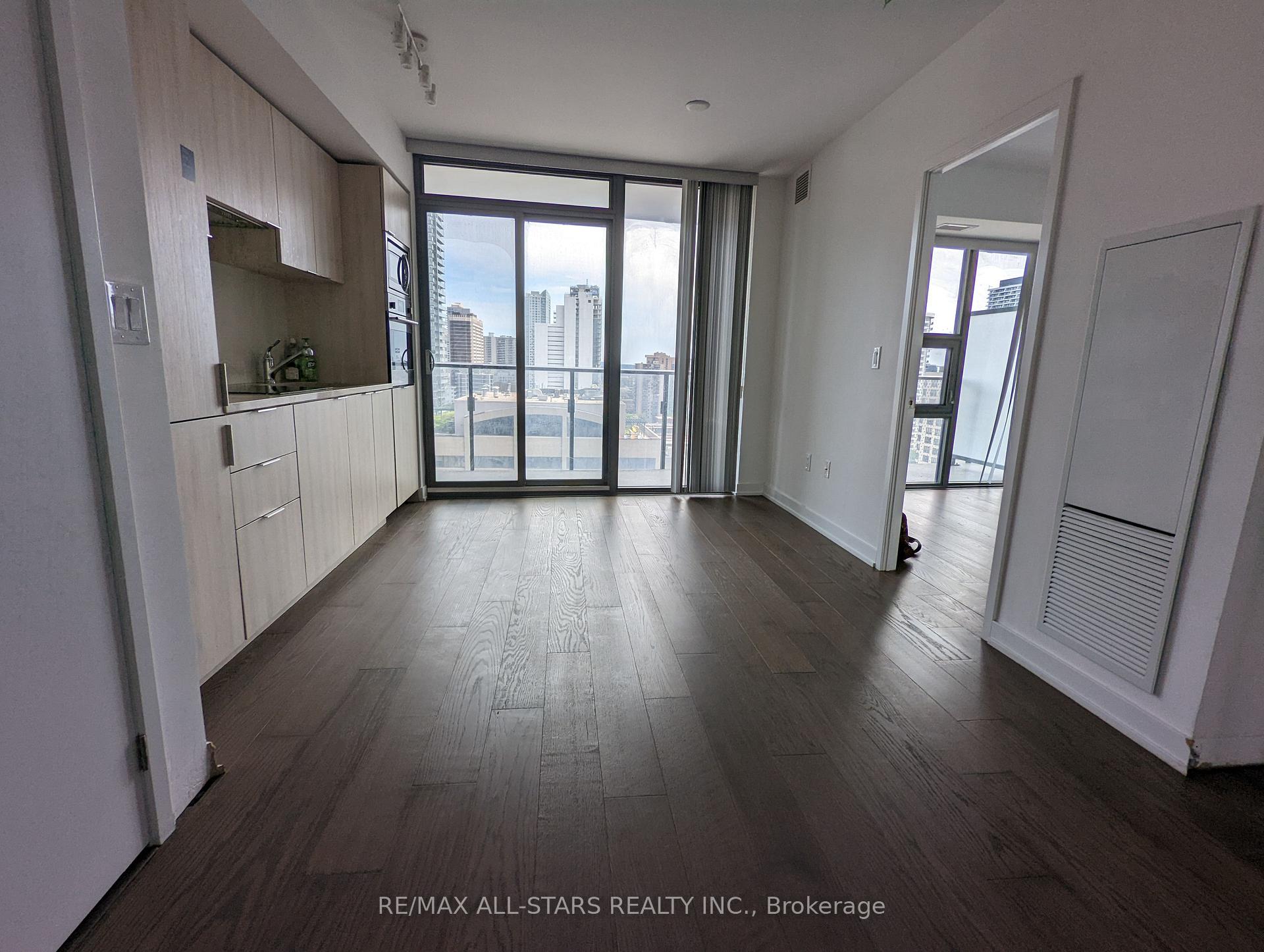 Photo 3 of Unit 1313, 11 Wellesley Street W, Toronto, Bay Street Corridor — HOMEH