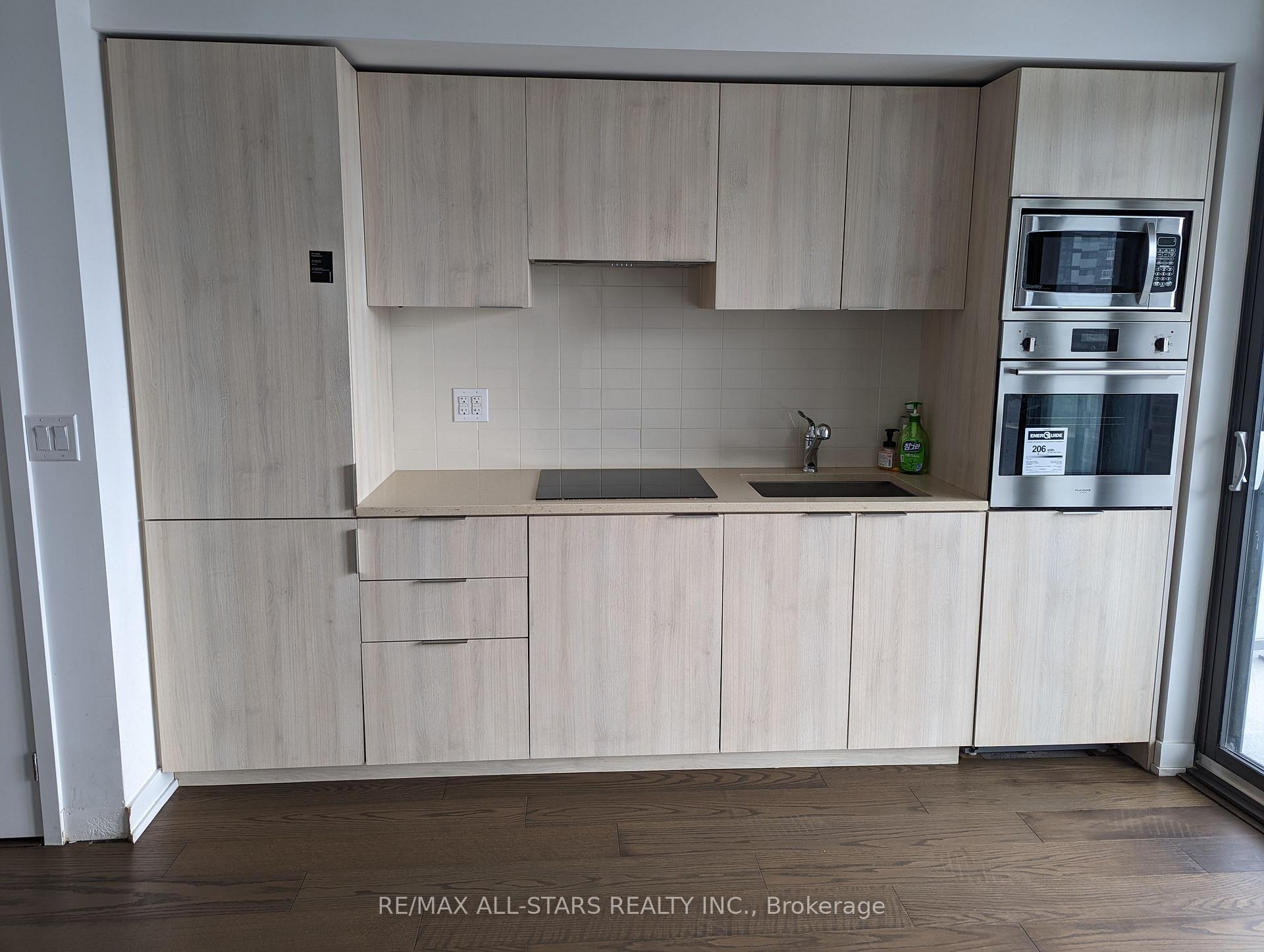 Photo 4 of Unit 1313, 11 Wellesley Street W, Toronto, Bay Street Corridor — HOMEH