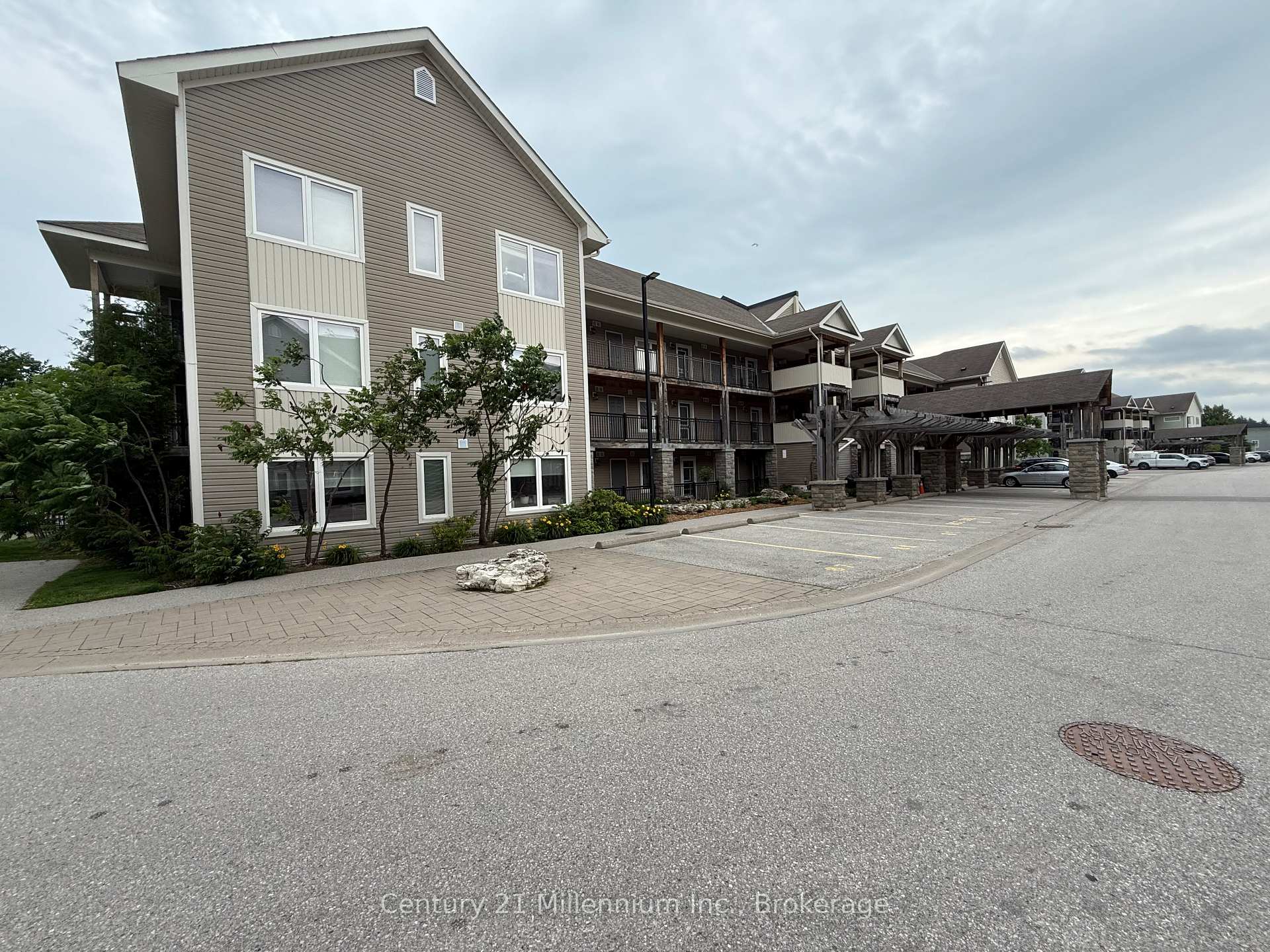 Photo 2 of Unit 306, 3 Brandy Lane Drive, Collingwood — HOMEH