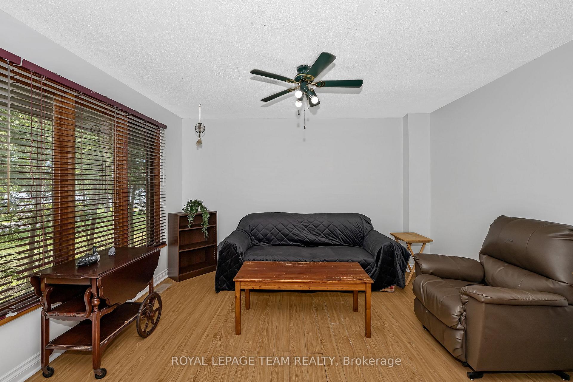 Photo 3 of 1210 Bayview Drive, Ottawa, Constance Bay — HOMEH