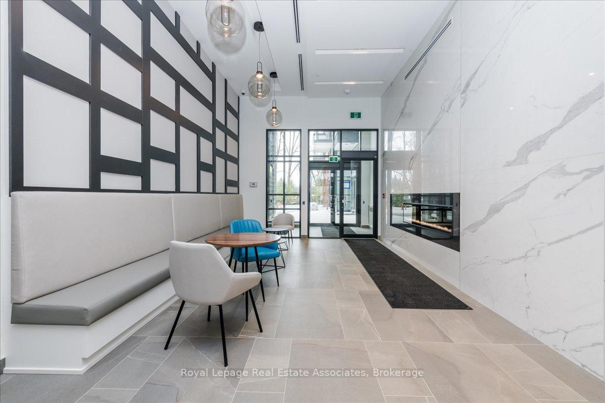 Photo 2 of Unit 319, 681 Yonge Street, Barrie, Painswick South — HOMEH