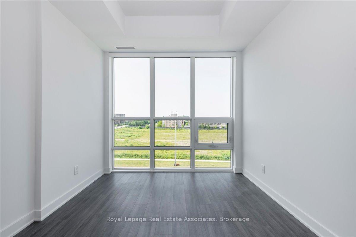 Photo 9 of Unit 319, 681 Yonge Street, Barrie, Painswick South — HOMEH