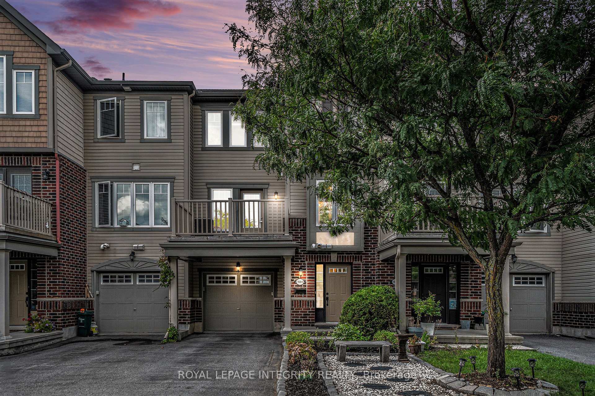 Photo 3 of 1604 Haydon Circle, Ottawa, Barrhaven - Heritage Park — HOMEH