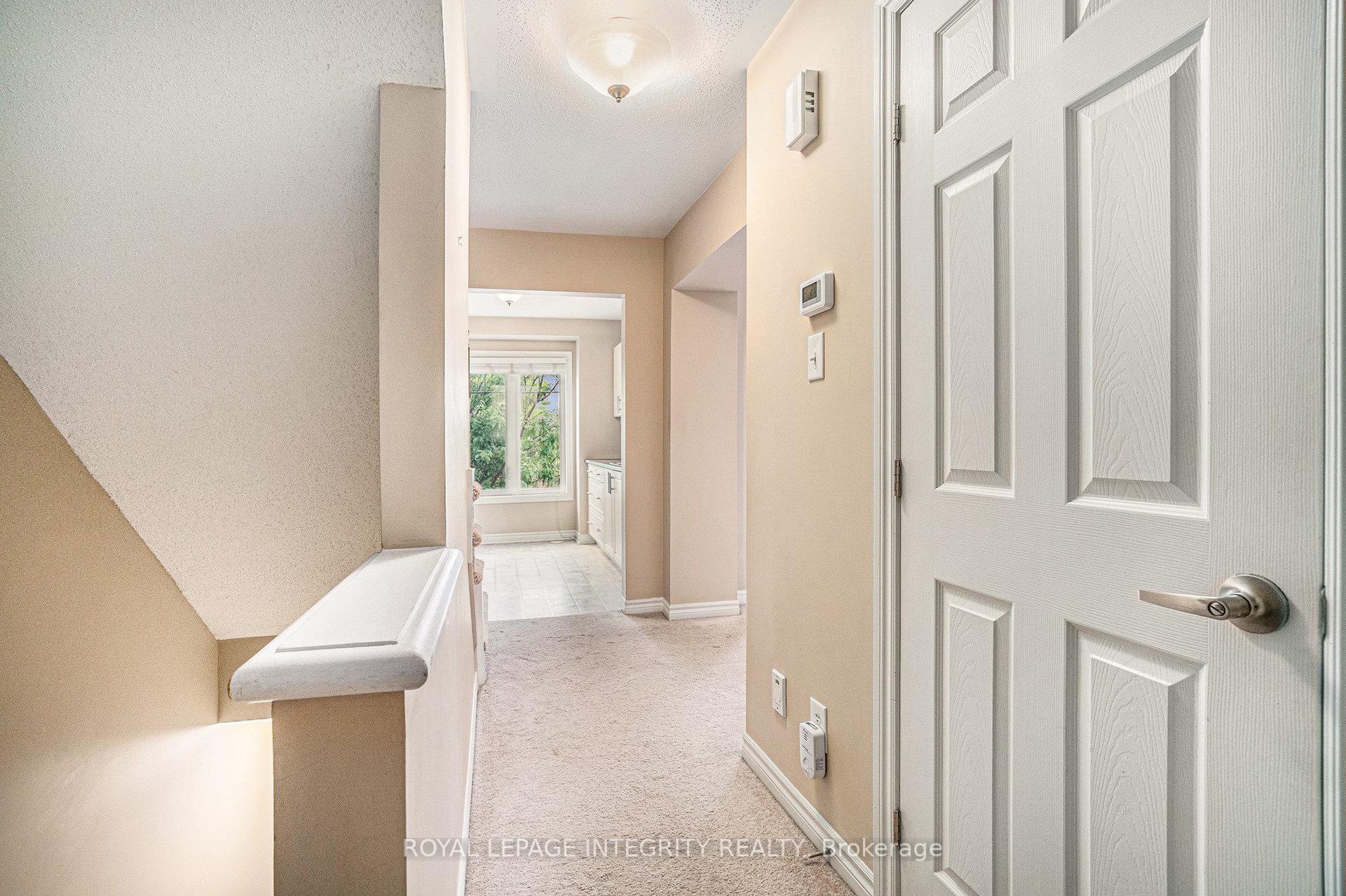 Photo 9 of 1604 Haydon Circle, Ottawa, Barrhaven - Heritage Park — HOMEH