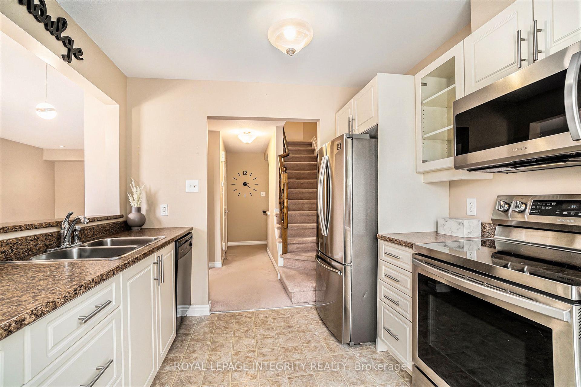 Photo 8 of 1604 Haydon Circle, Ottawa, Barrhaven - Heritage Park — HOMEH