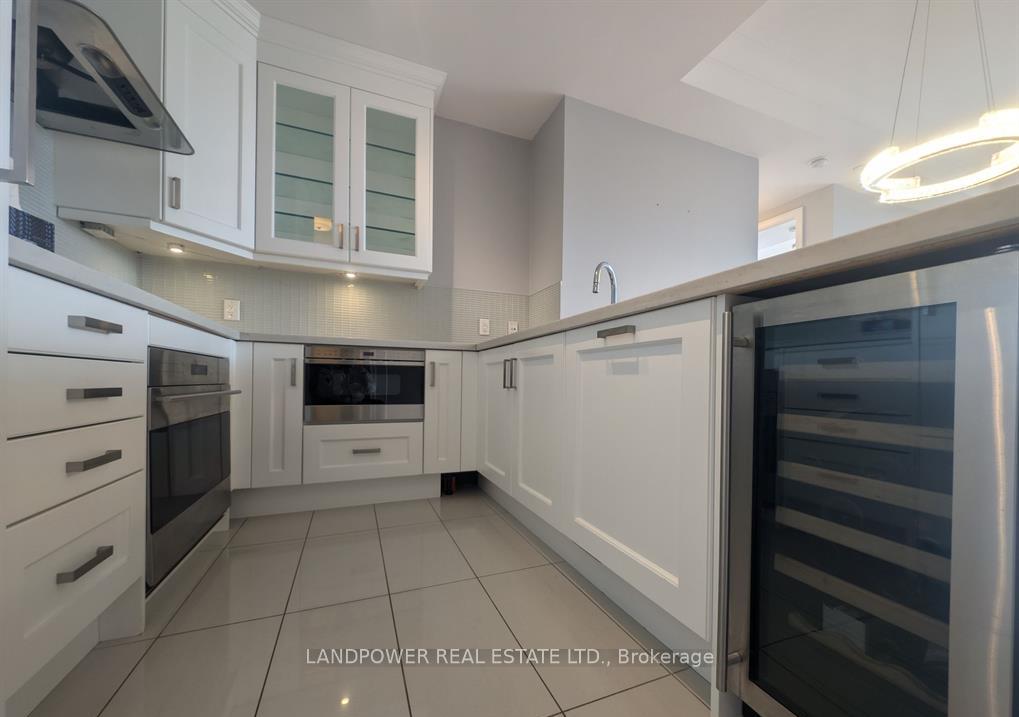 Photo 8 of Unit 911, 15 Stollery Pond Crescent, Markham, Angus Glen — HOMEH