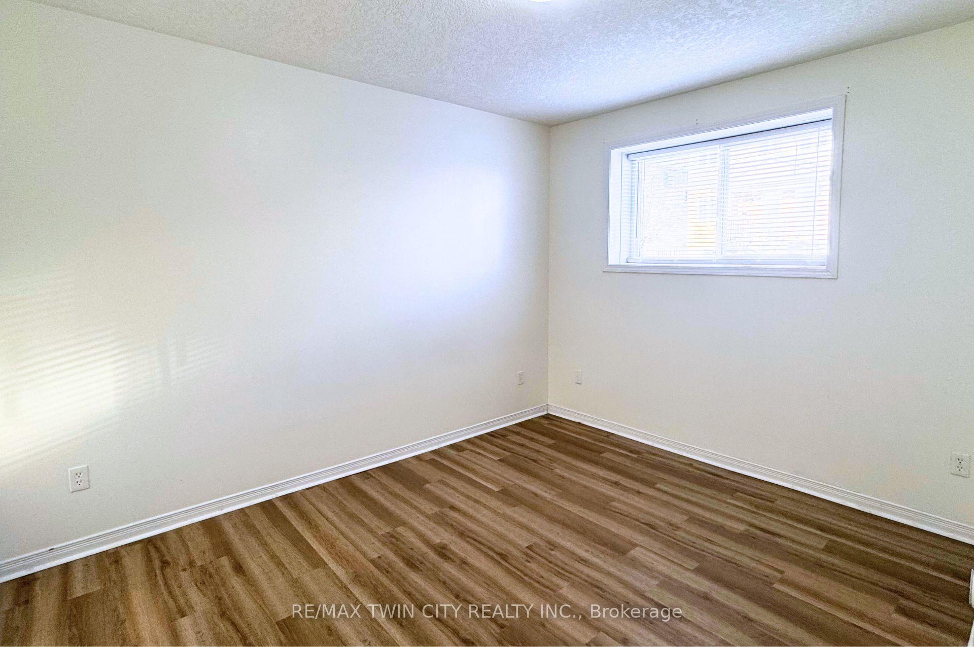 Photo 6 of Unit 19D, 50 Howe Drive, Kitchener — HOMEH