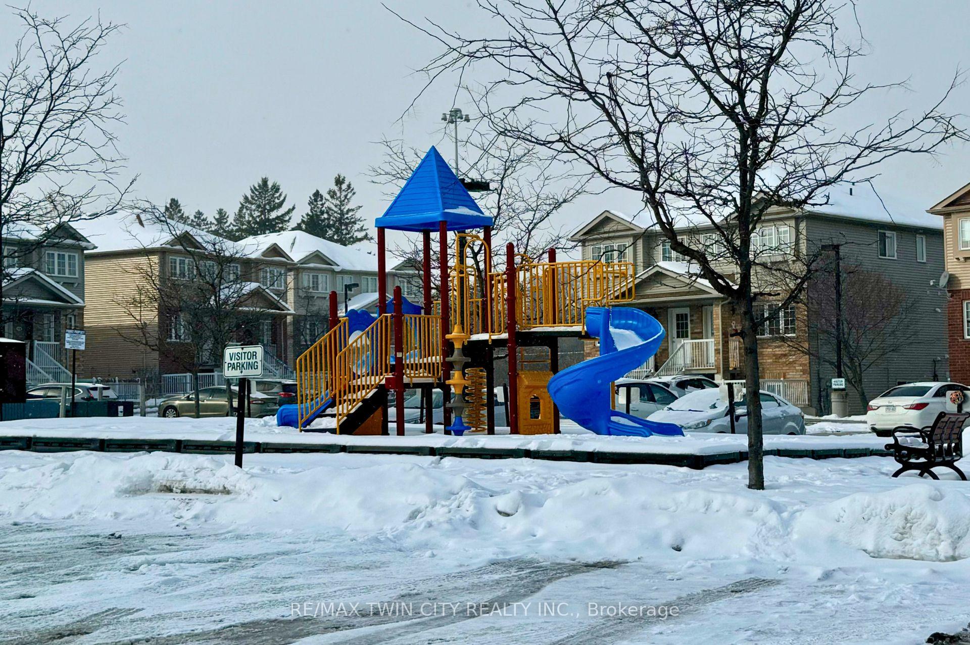Photo 13 of Unit 19D, 50 Howe Drive, Kitchener — HOMEH