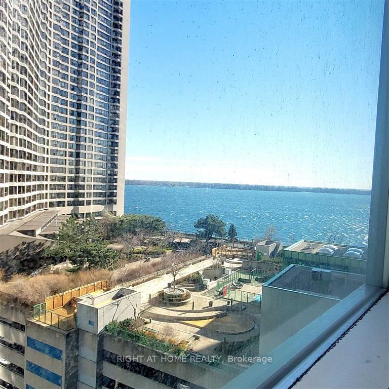 Photo 1 of Unit 1403, 77 Harbour Square, Toronto, Waterfront Communities — HOMEH
