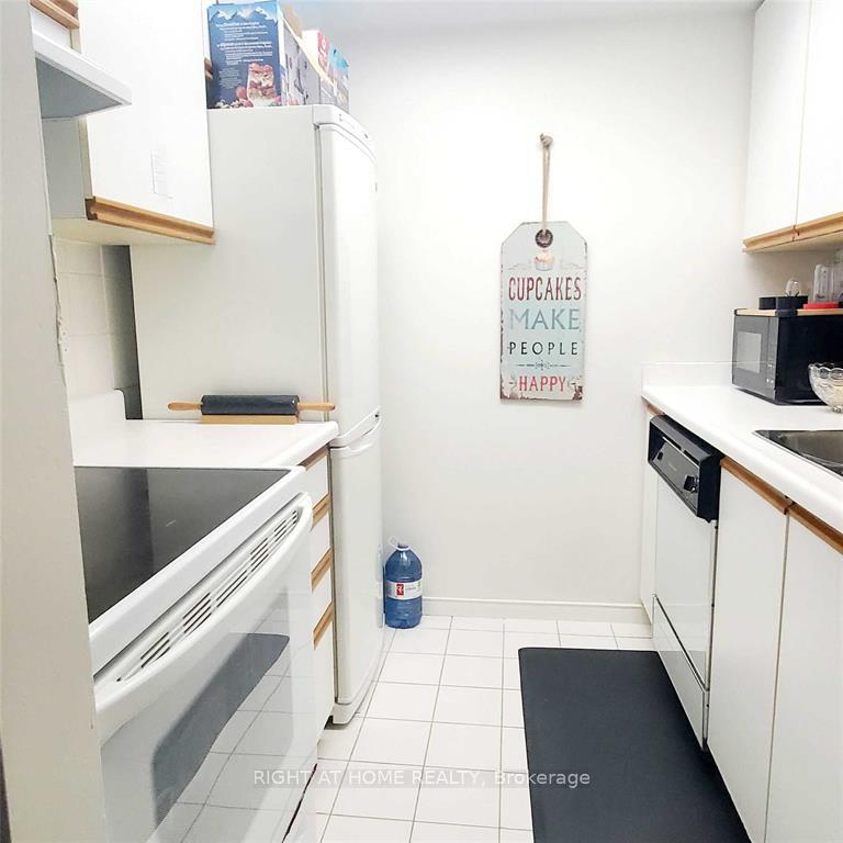 Photo 11 of Unit 1403, 77 Harbour Square, Toronto, Waterfront Communities — HOMEH
