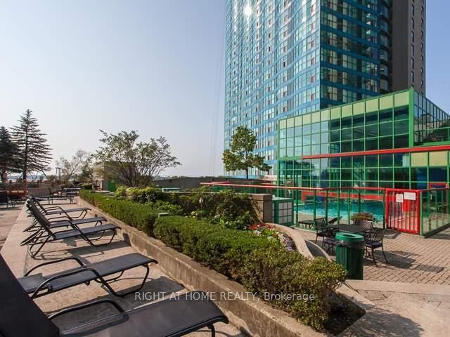 Photo 25 of Unit 1403, 77 Harbour Square, Toronto, Waterfront Communities — HOMEH