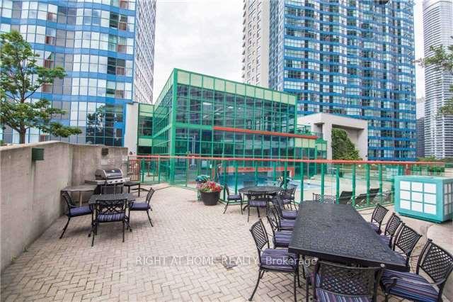 Photo 27 of Unit 1403, 77 Harbour Square, Toronto, Waterfront Communities — HOMEH
