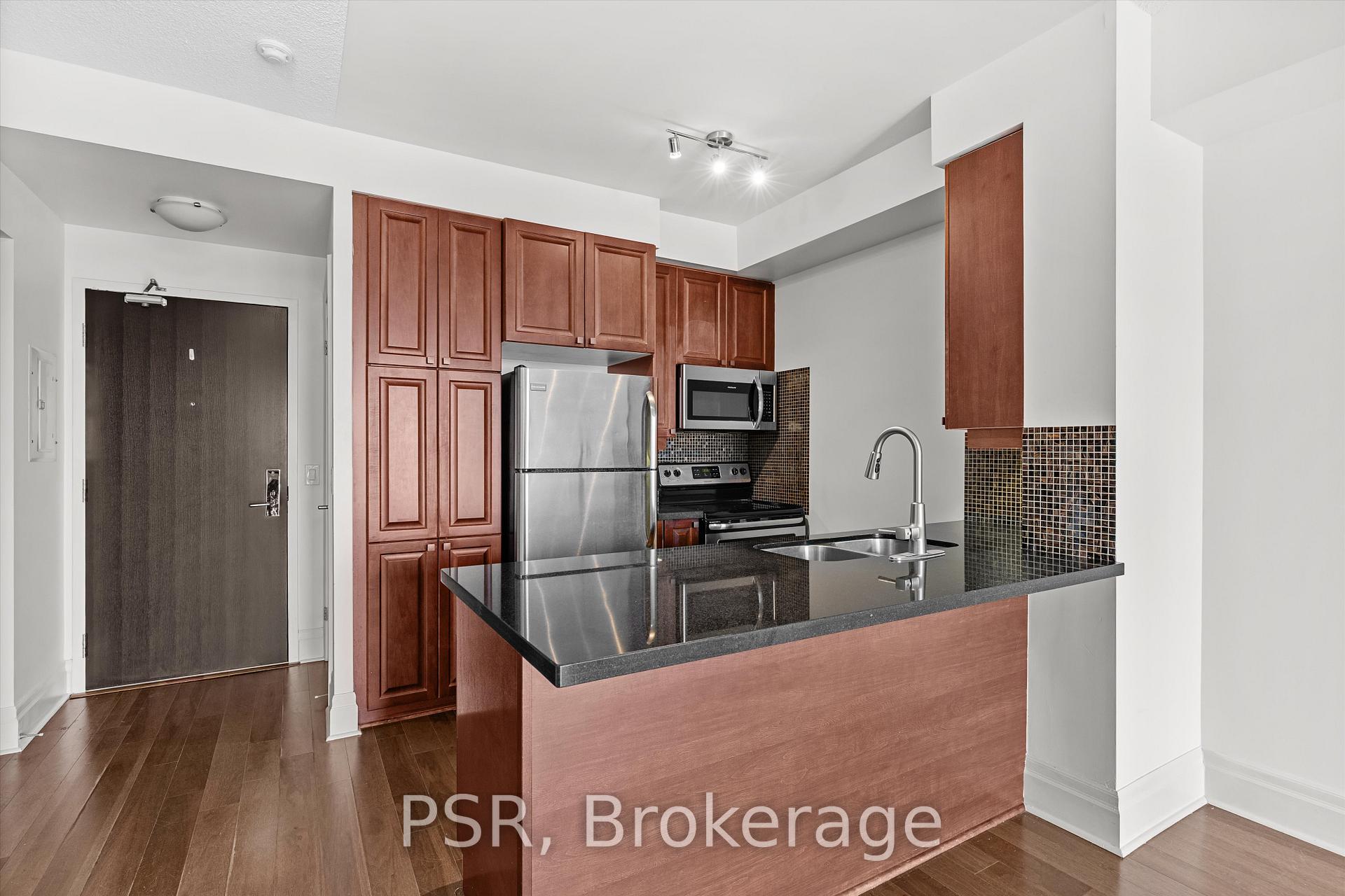 Photo 2 of Unit 706, 151 Upper Duke Crescent, Markham, Unionville — HOMEH