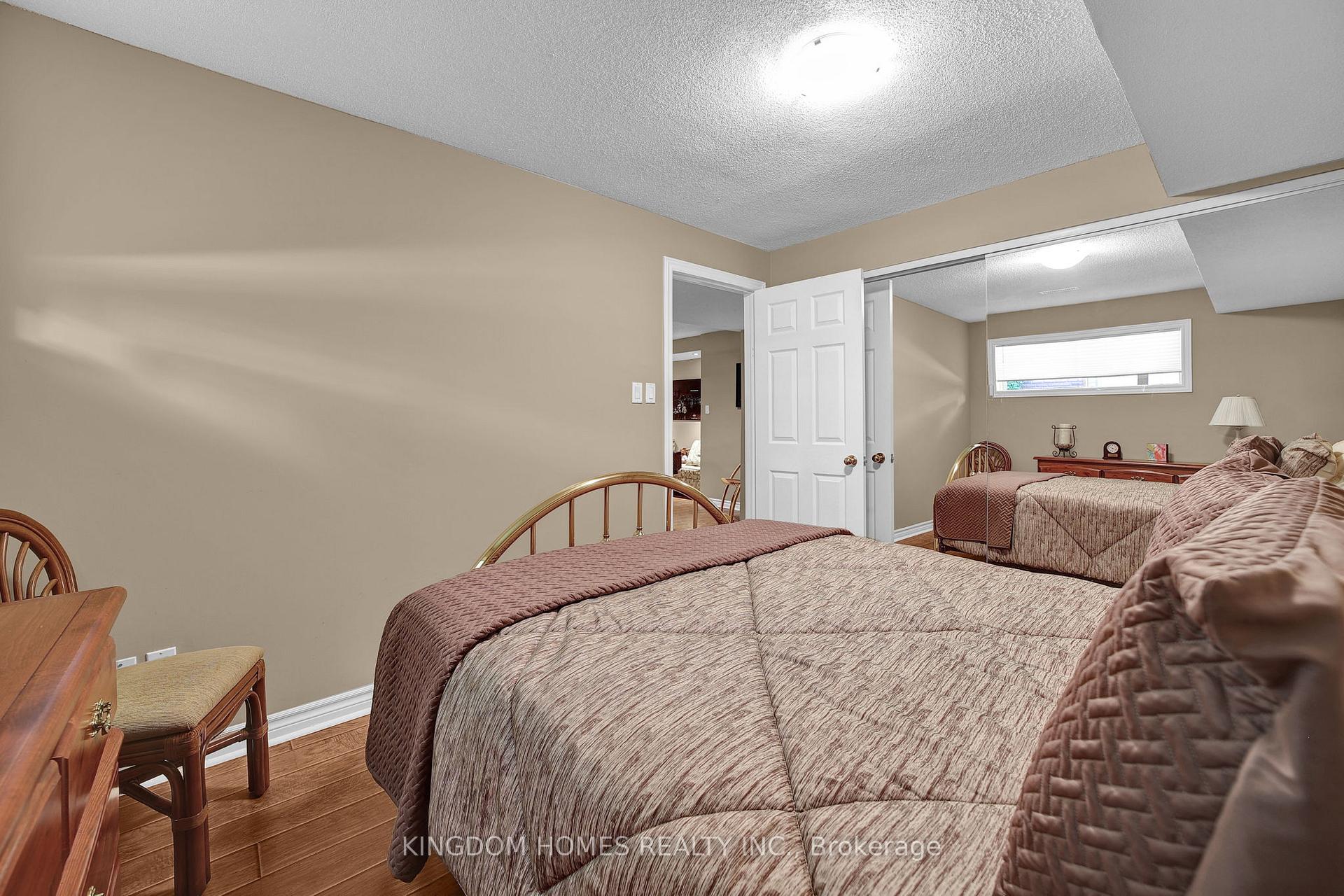 Photo 21 of Unit 13, 39 Via Amici, New Tecumseth, Alliston — HOMEH