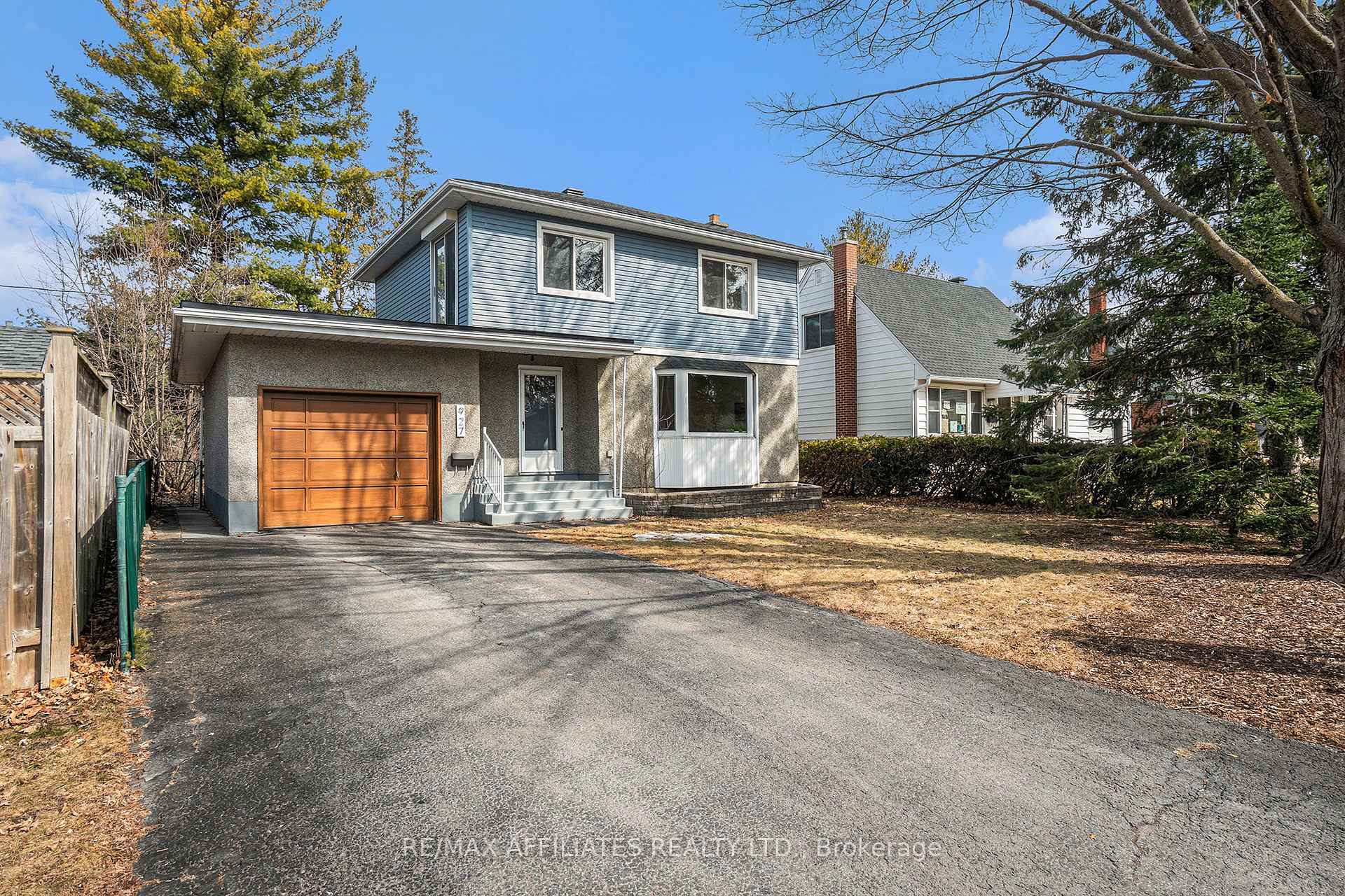 Photo 1 of 927 Weston Drive, Ottawa, Elmvale Acres/Urbandale — HOMEH