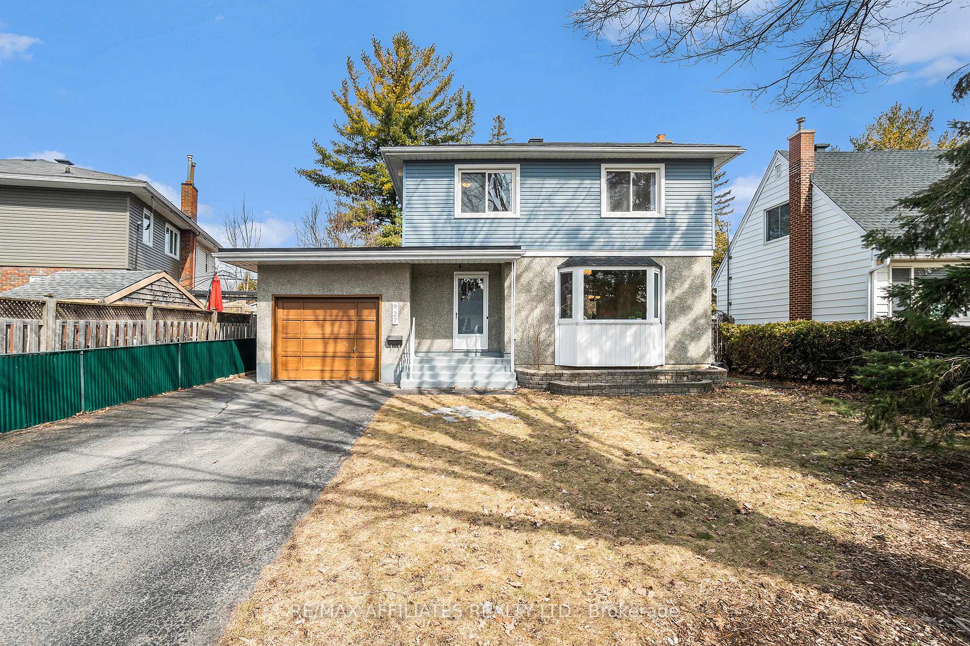 Photo 2 of 927 Weston Drive, Ottawa, Elmvale Acres/Urbandale — HOMEH