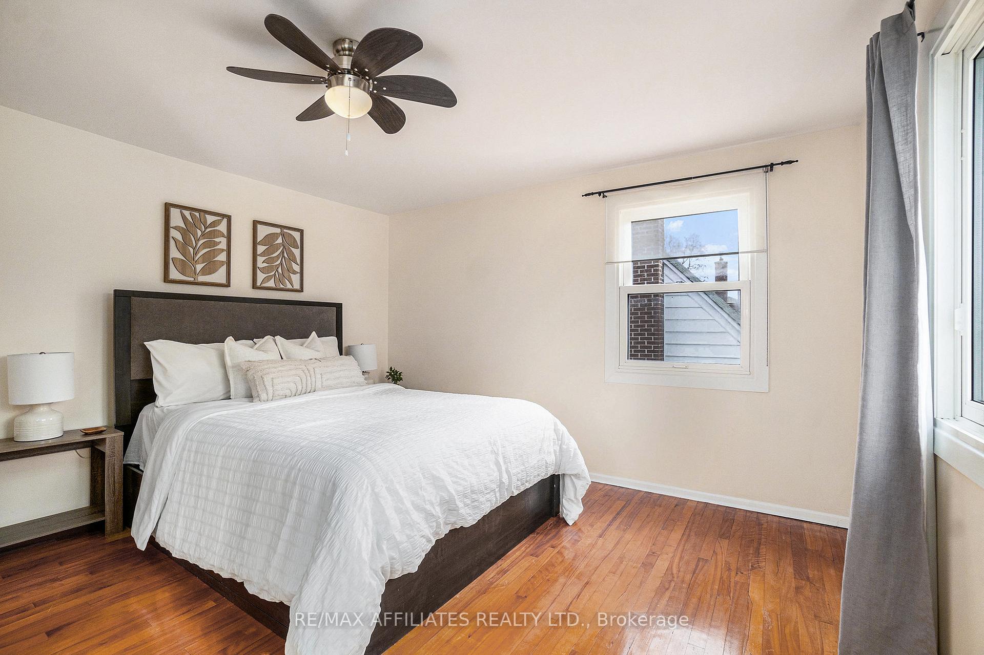 Photo 23 of 927 Weston Drive, Ottawa, Elmvale Acres/Urbandale — HOMEH