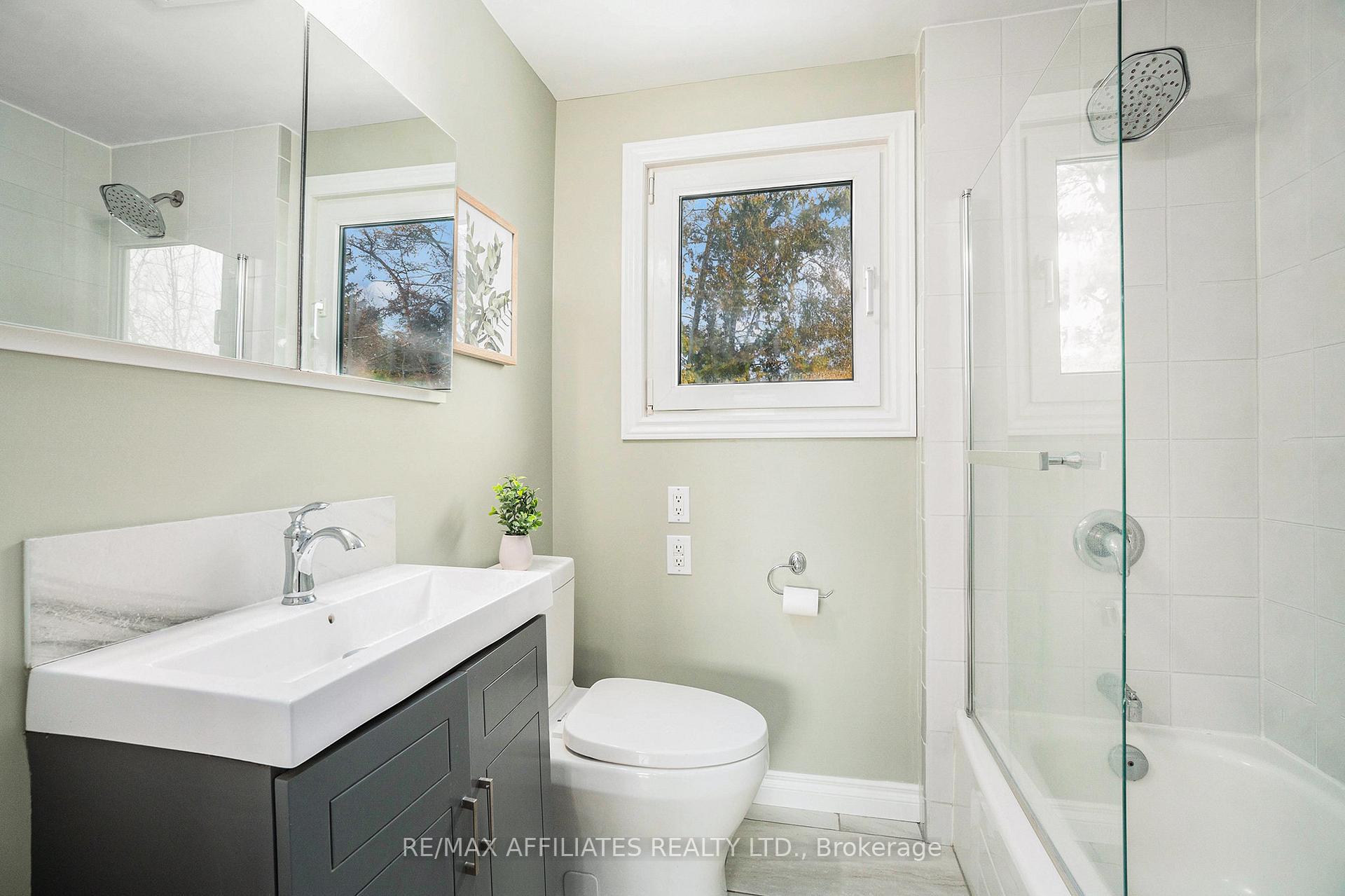 Photo 25 of 927 Weston Drive, Ottawa, Elmvale Acres/Urbandale — HOMEH