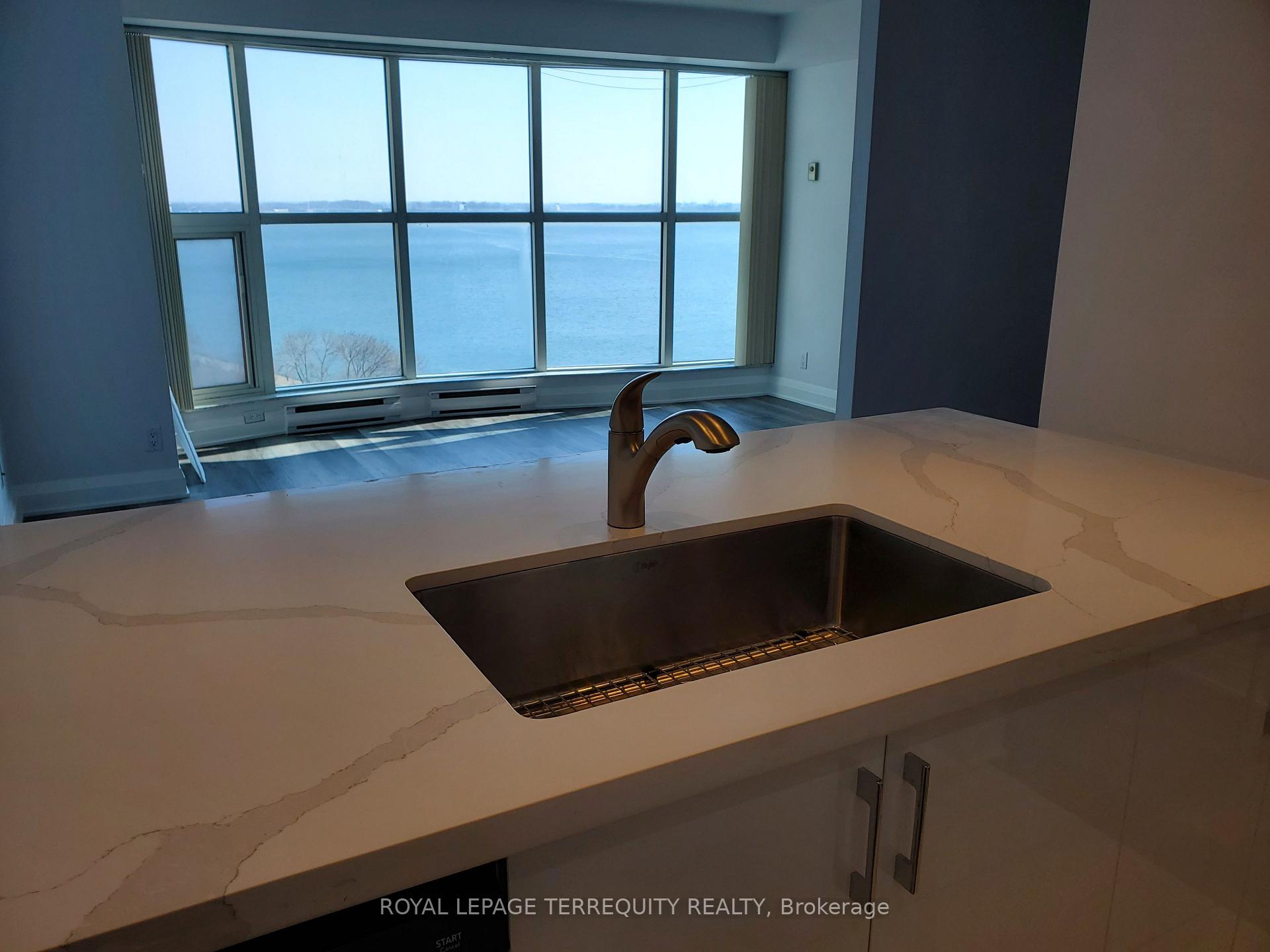 Photo 8 of Unit 1405, 99 Harbour Square, Toronto, Waterfront Communities — HOMEH