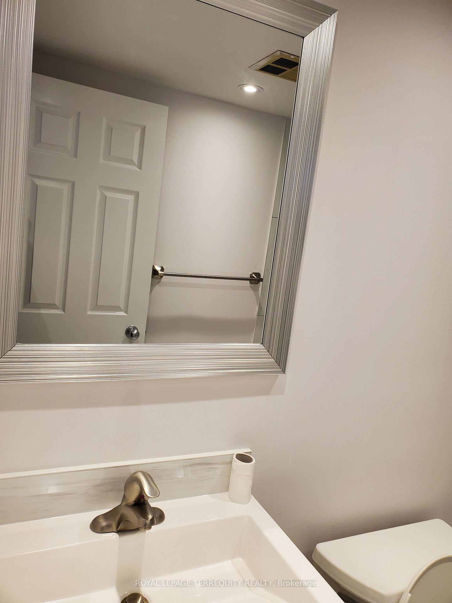 Photo 13 of Unit 1405, 99 Harbour Square, Toronto, Waterfront Communities — HOMEH