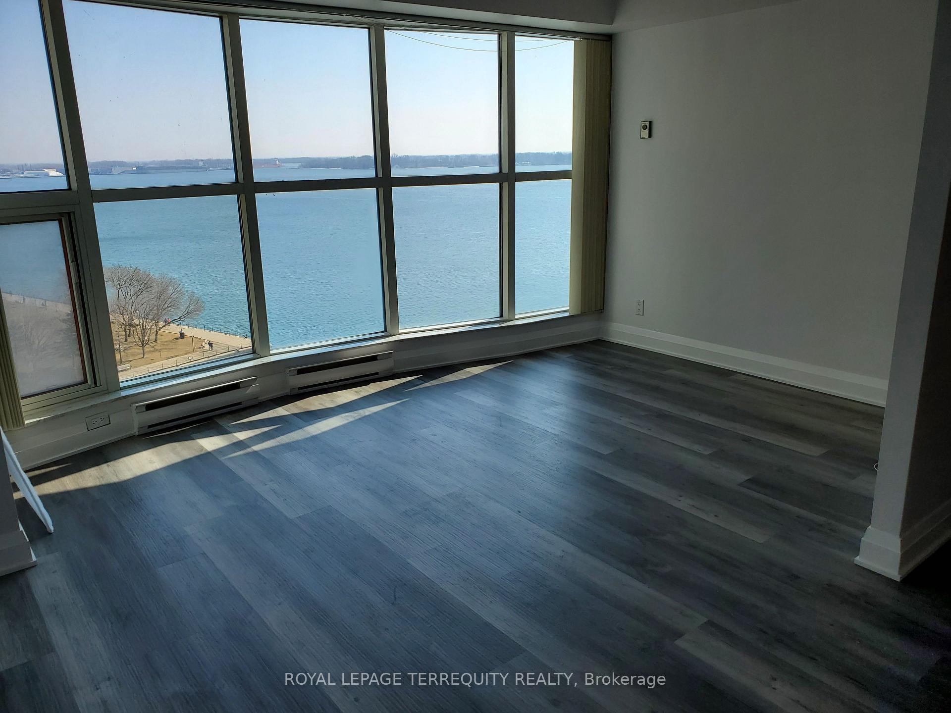 Photo 31 of Unit 1405, 99 Harbour Square, Toronto, Waterfront Communities — HOMEH