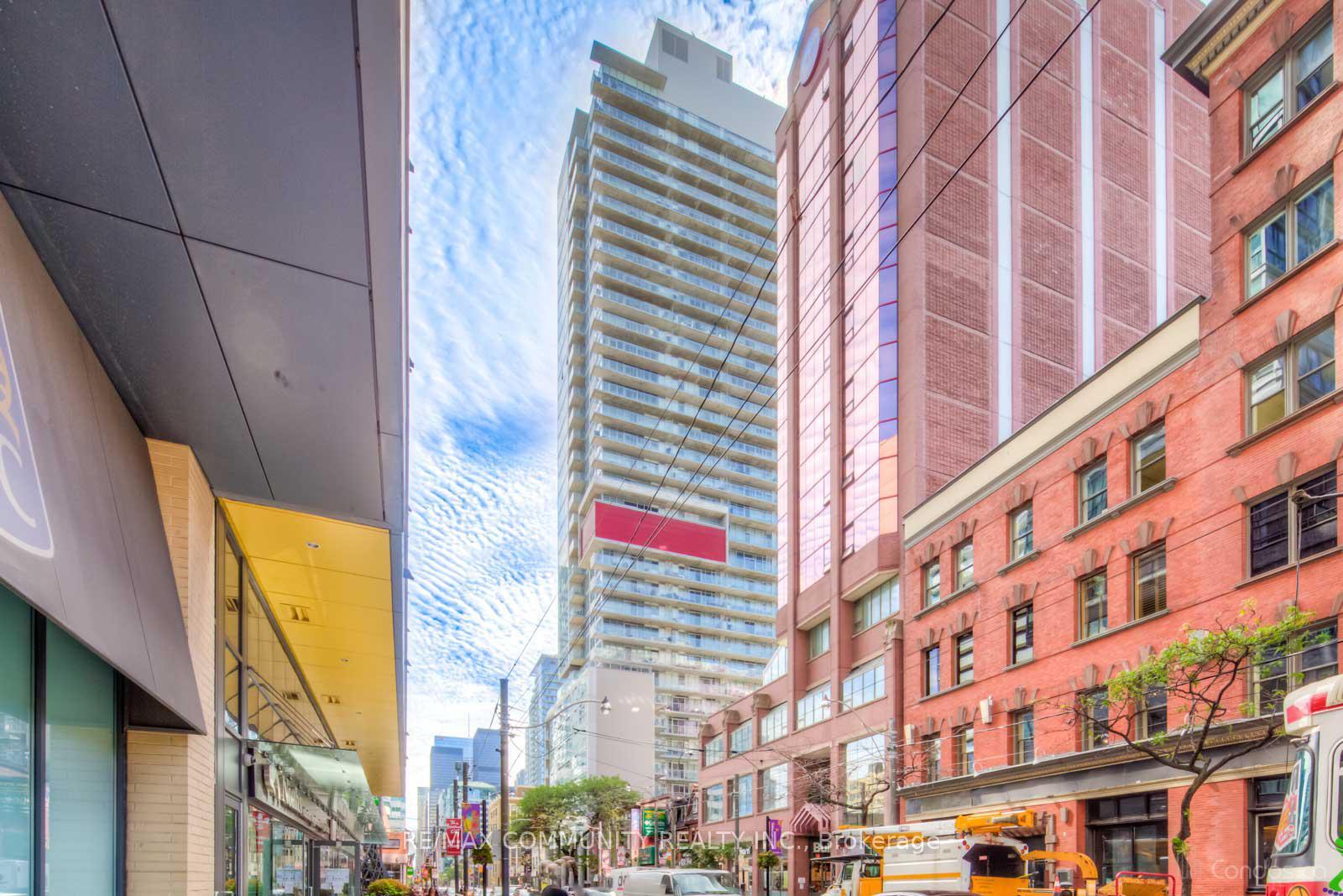Photo 3 of Unit 1708, 375 King Street W, Toronto, Waterfront Communities — HOMEH